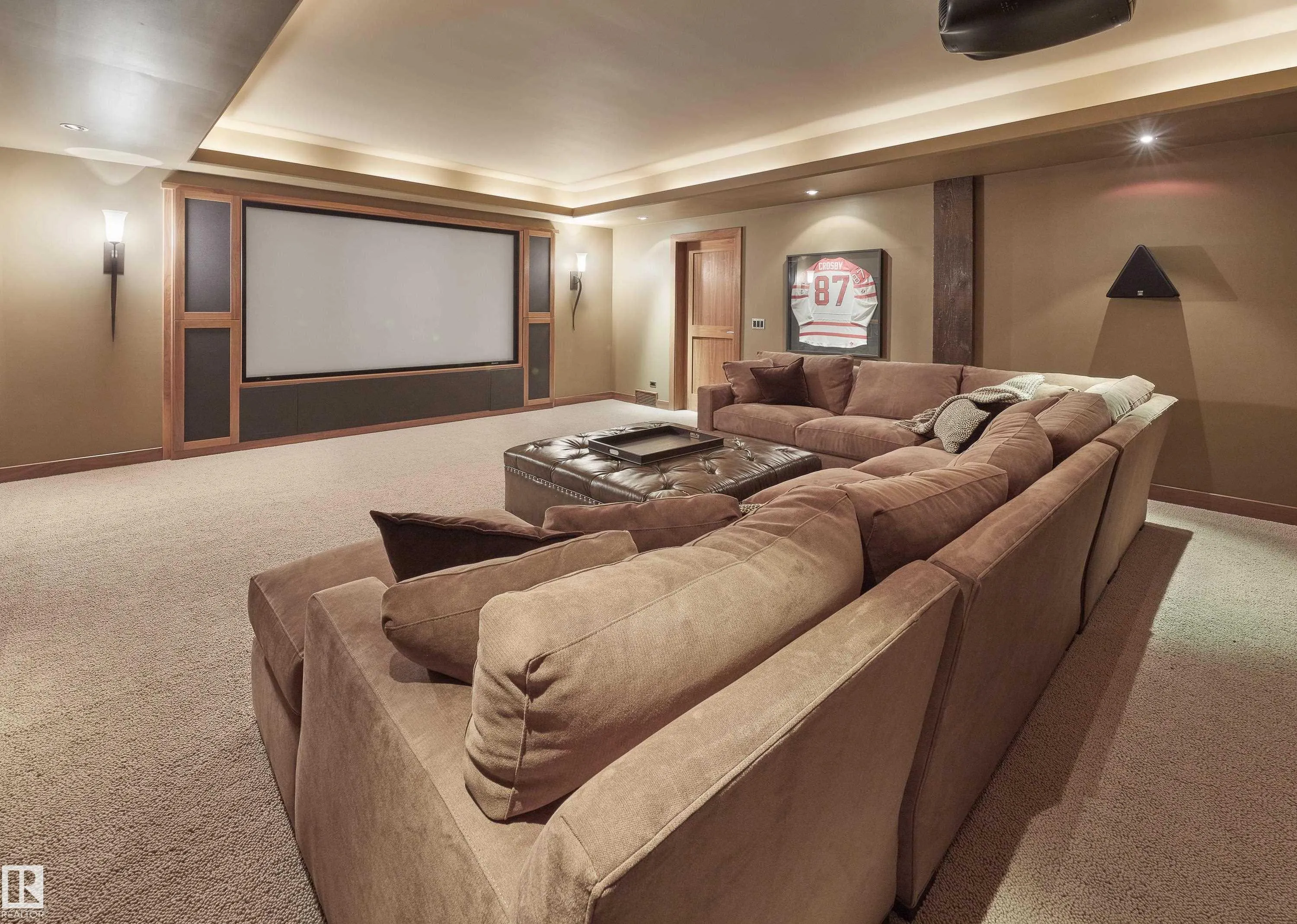 56 WINDERMERE Drive