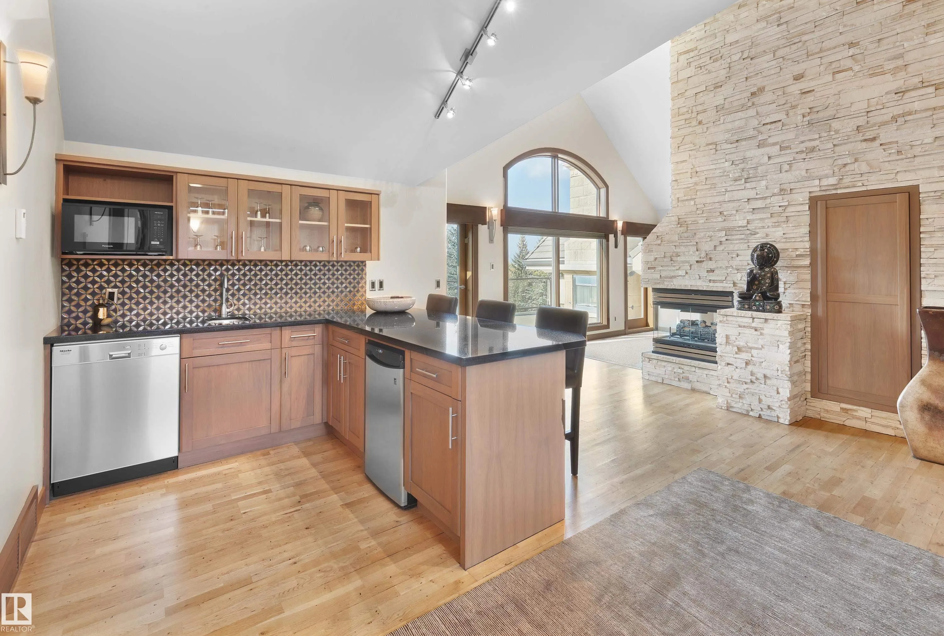 56 WINDERMERE Drive