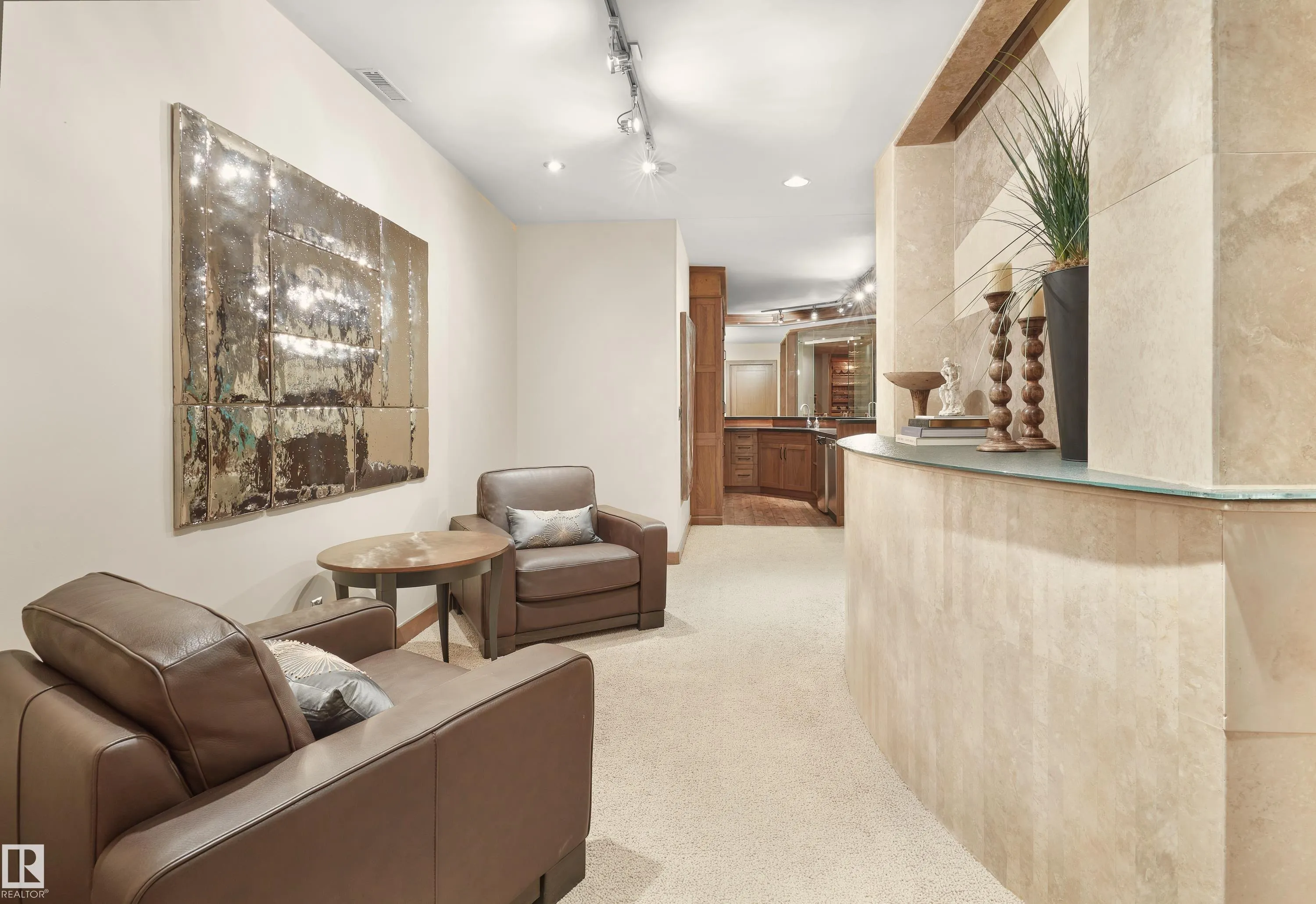 56 WINDERMERE Drive