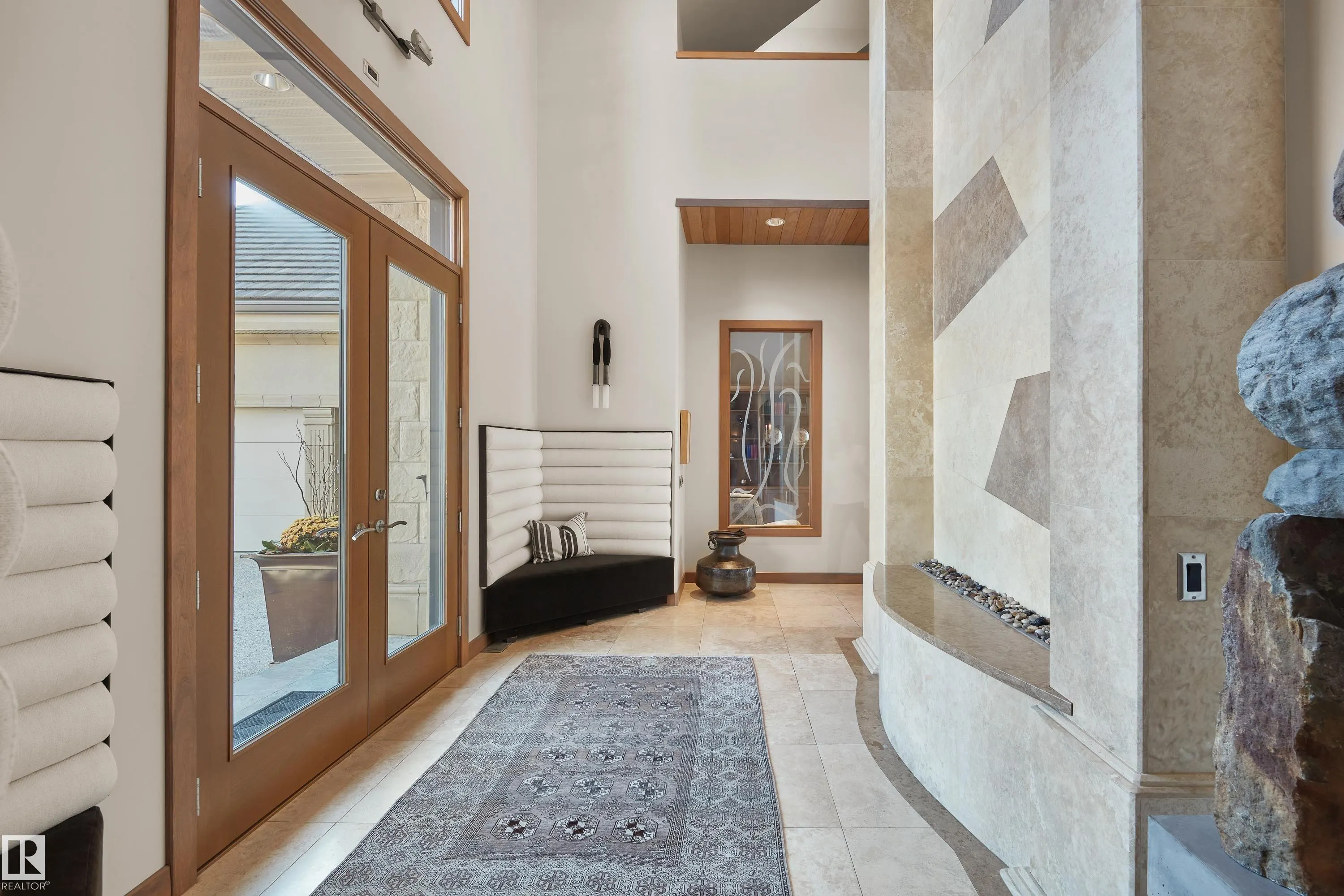 56 WINDERMERE Drive