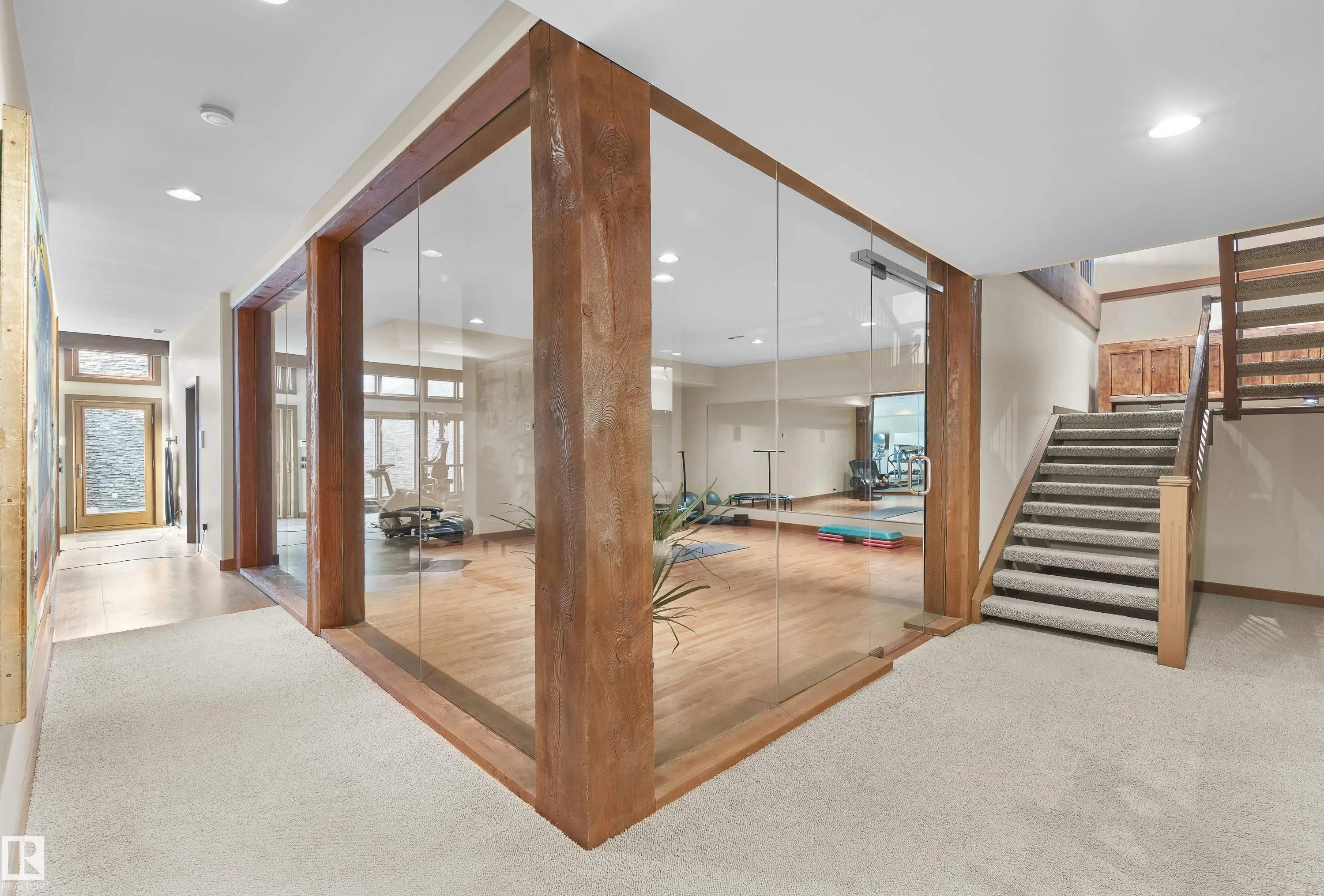 56 WINDERMERE Drive