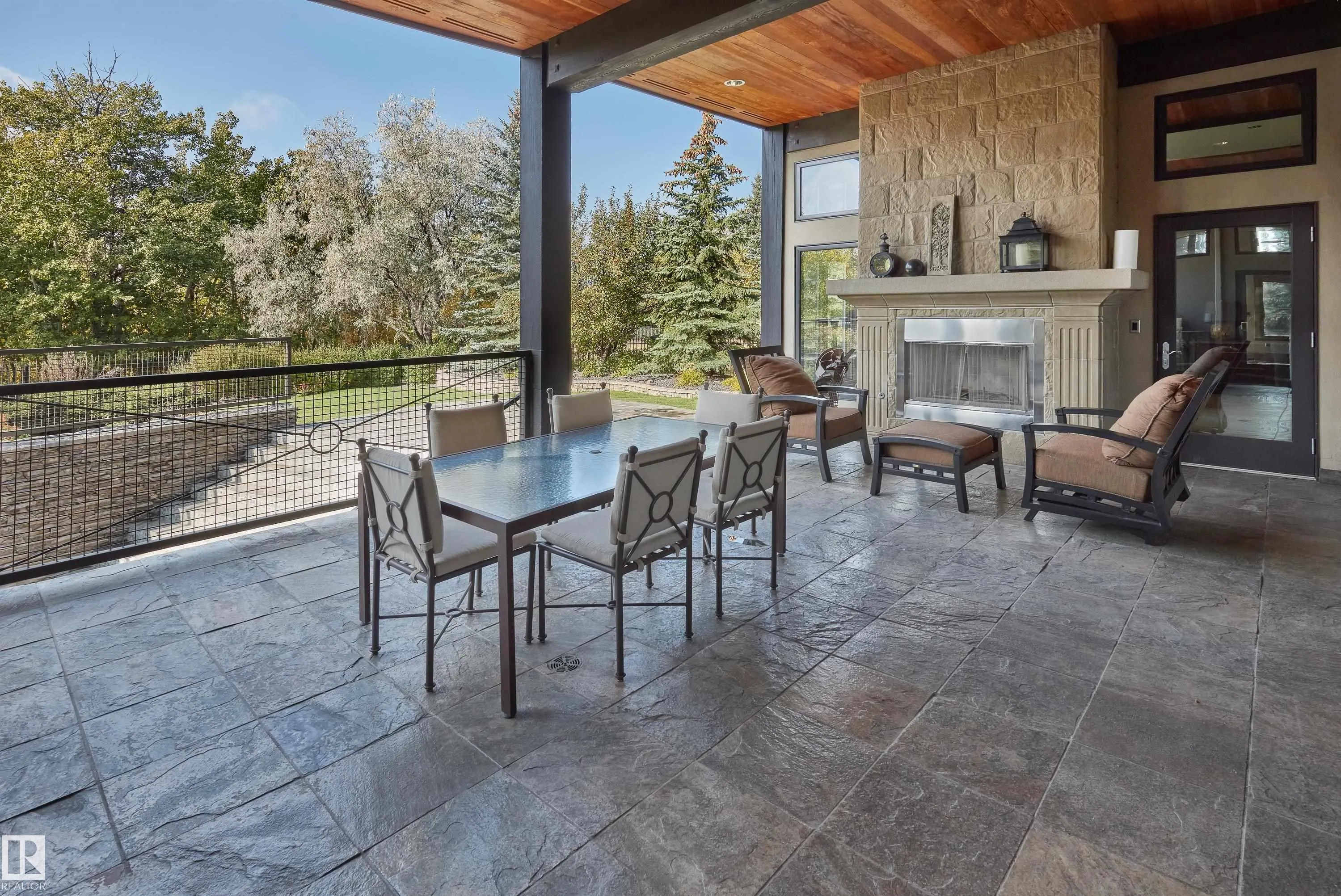 56 WINDERMERE Drive