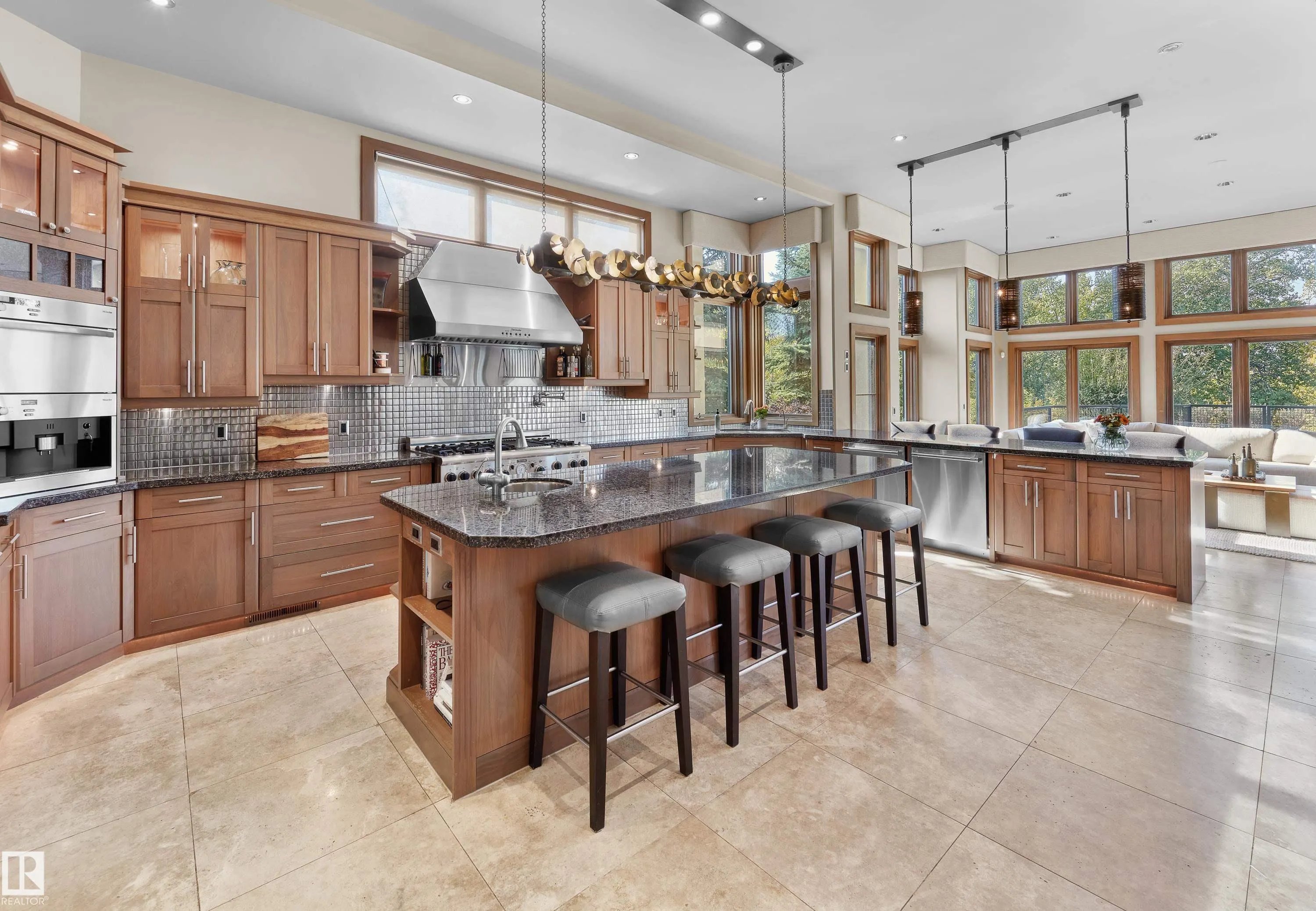 56 WINDERMERE Drive