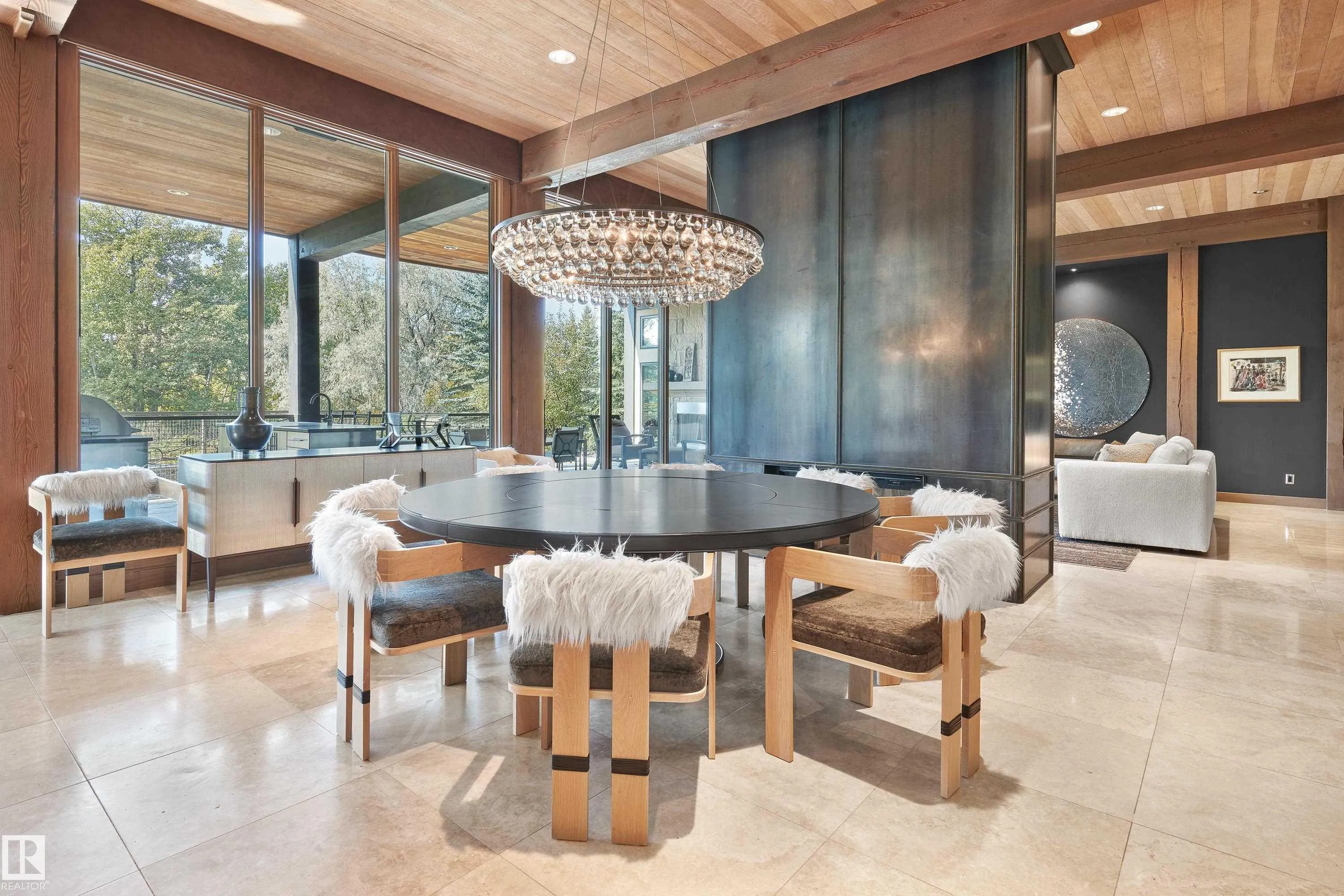 56 WINDERMERE Drive