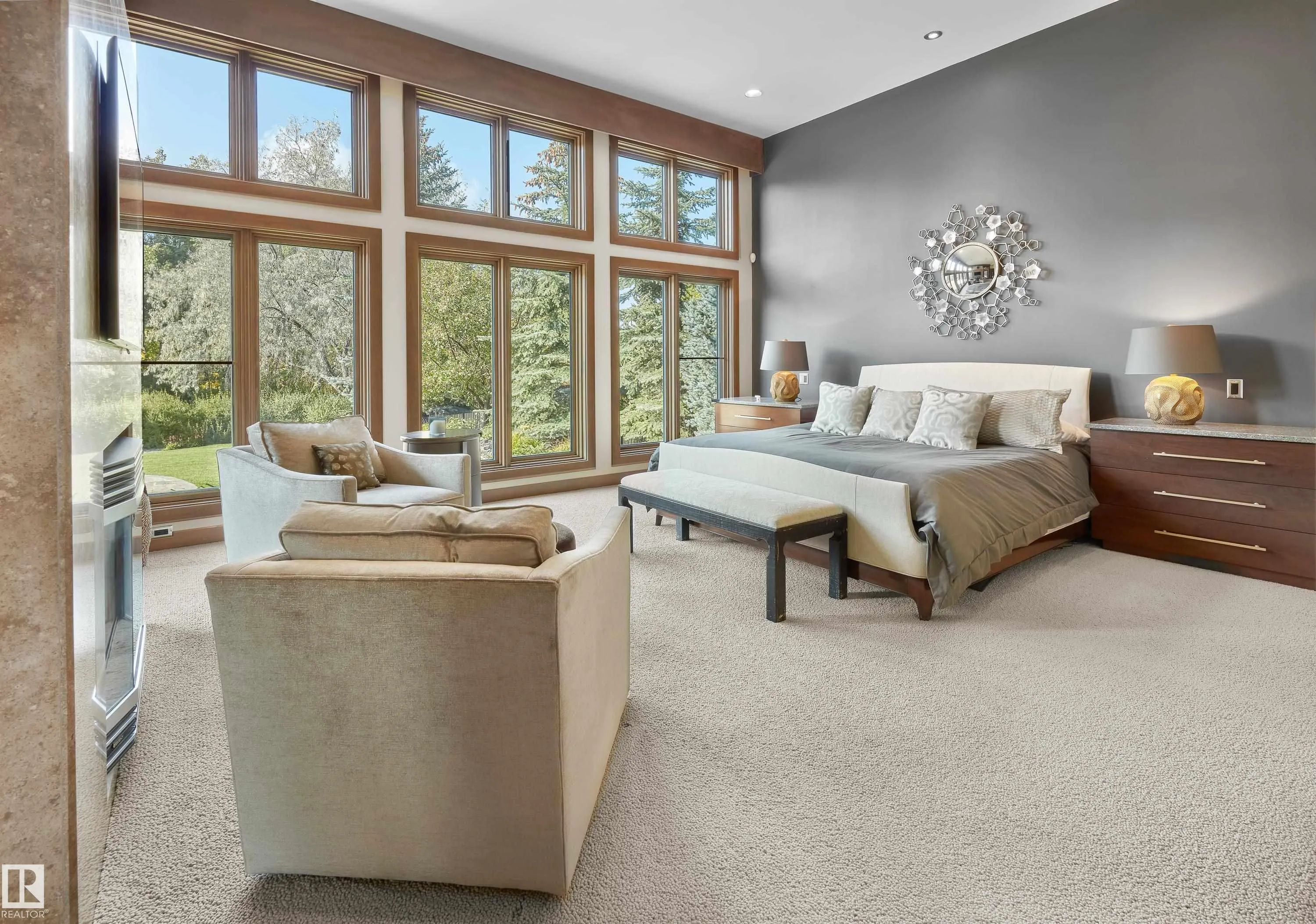 56 WINDERMERE Drive