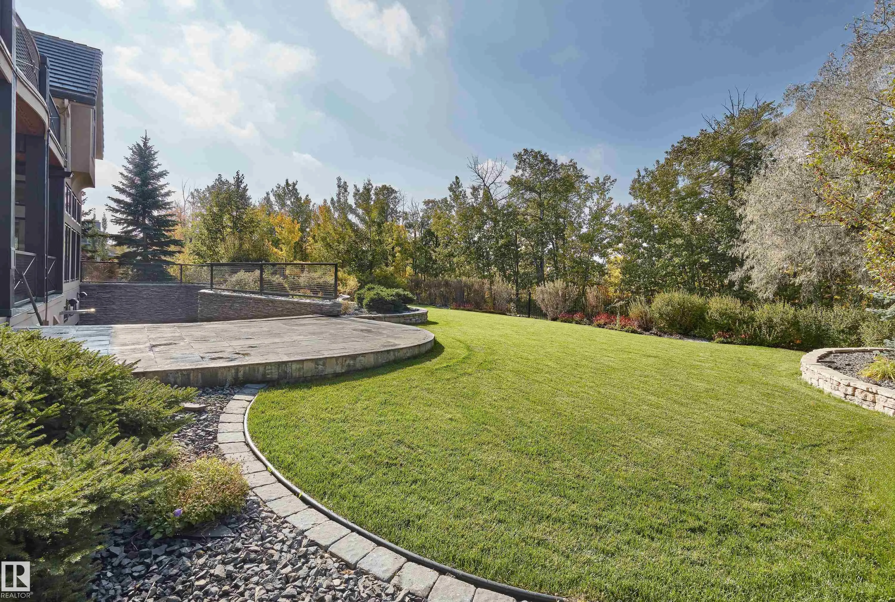 56 WINDERMERE Drive