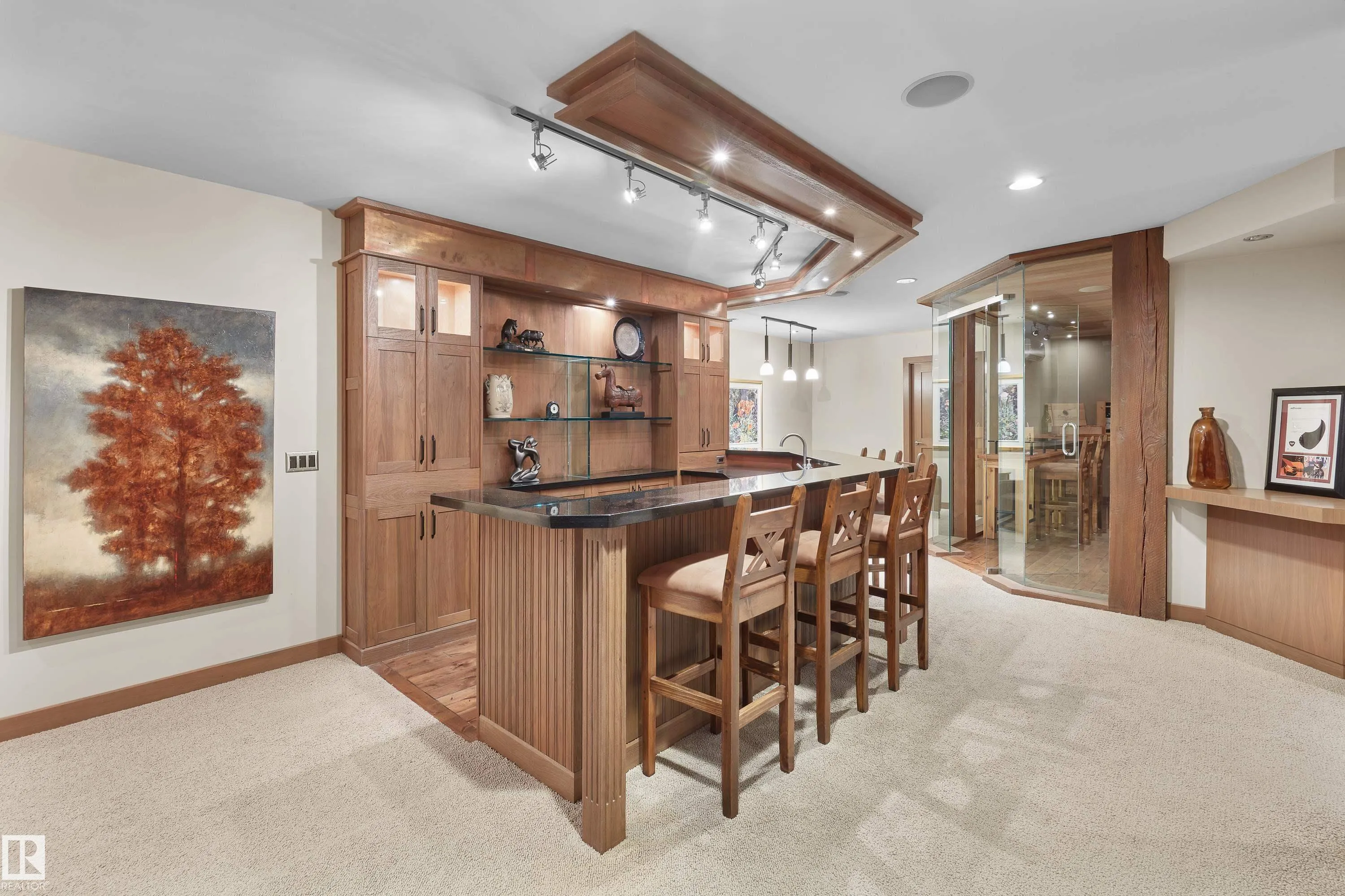 56 WINDERMERE Drive