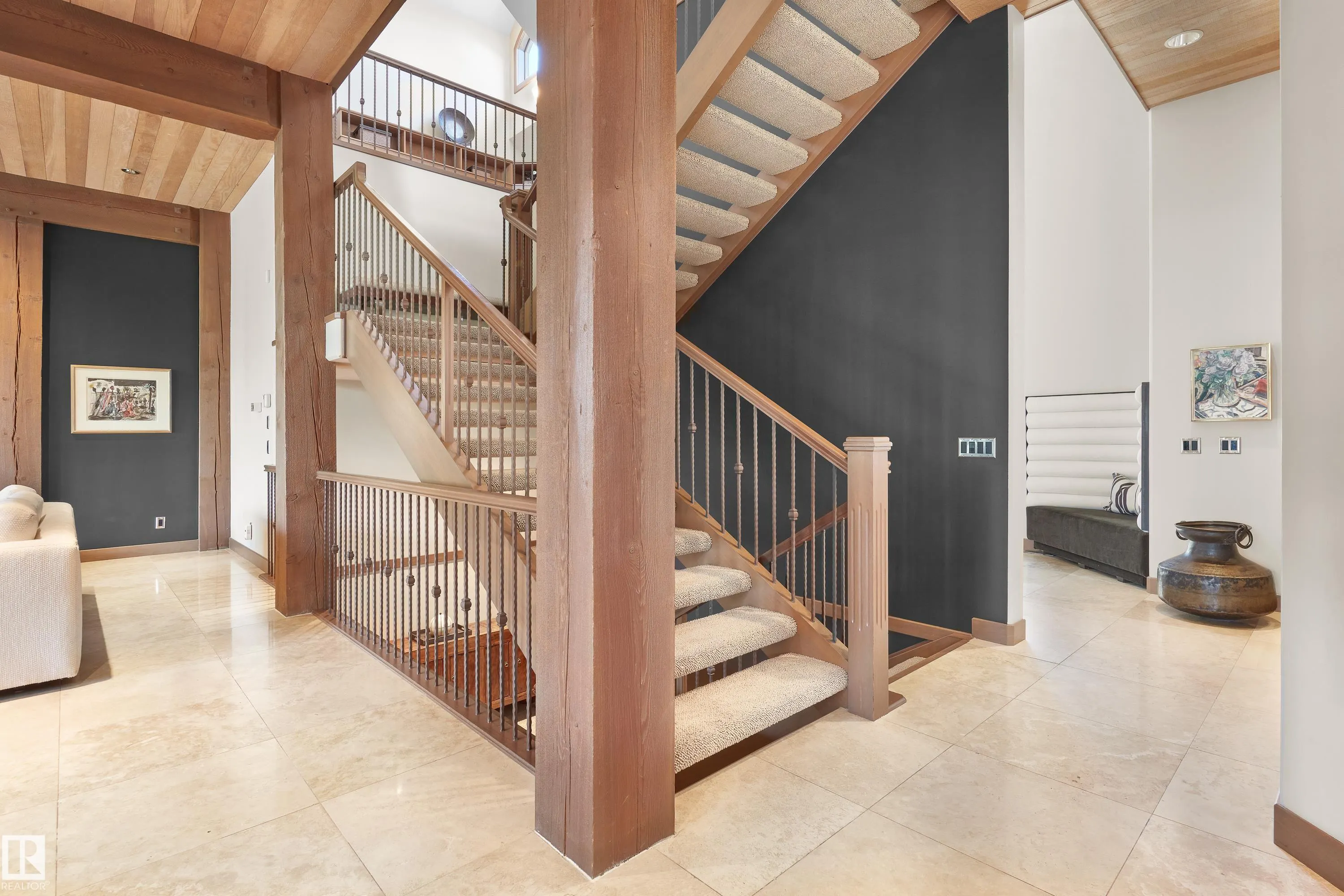 56 WINDERMERE Drive