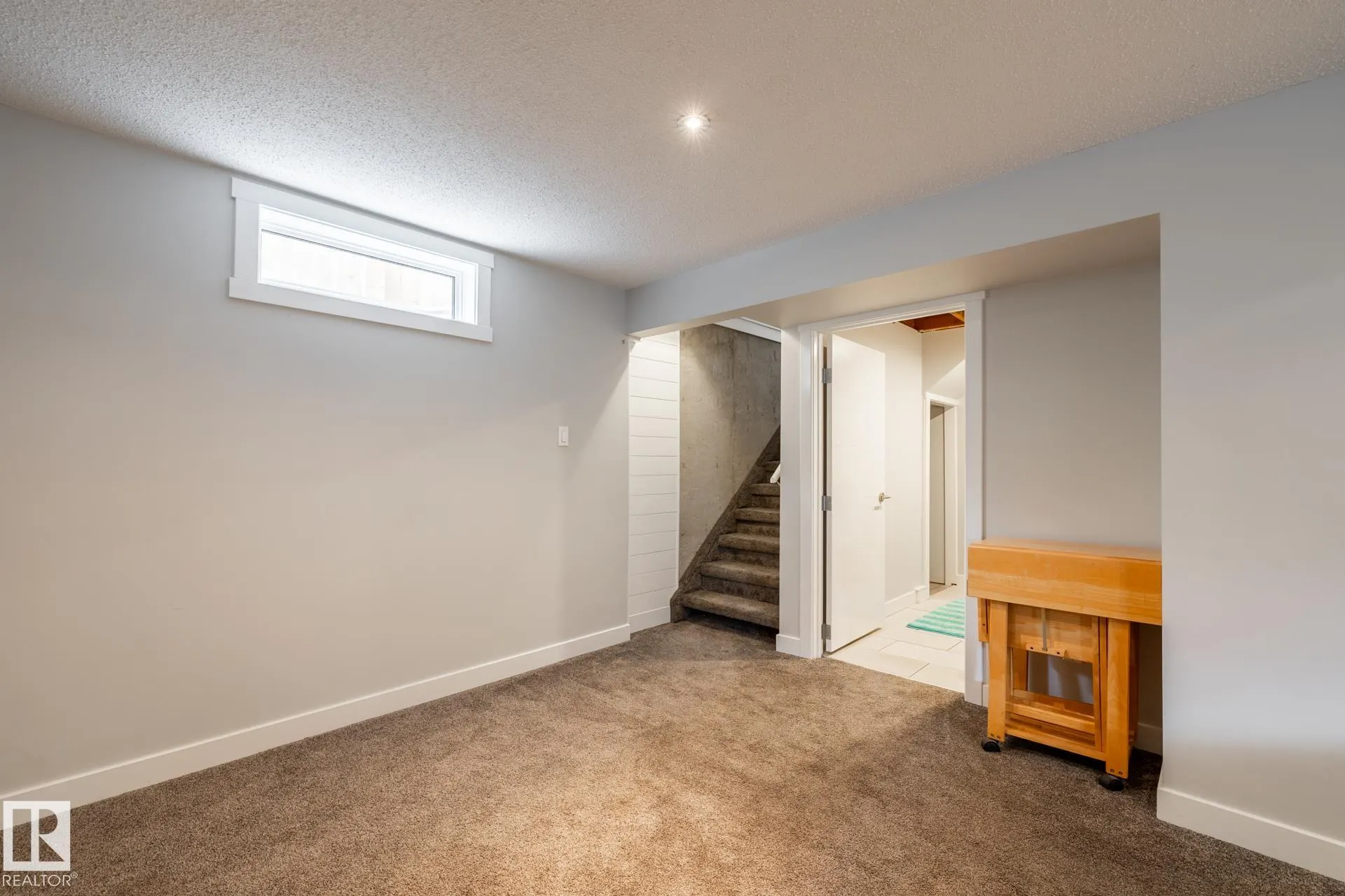 50 SPRINGFIELD Crescent