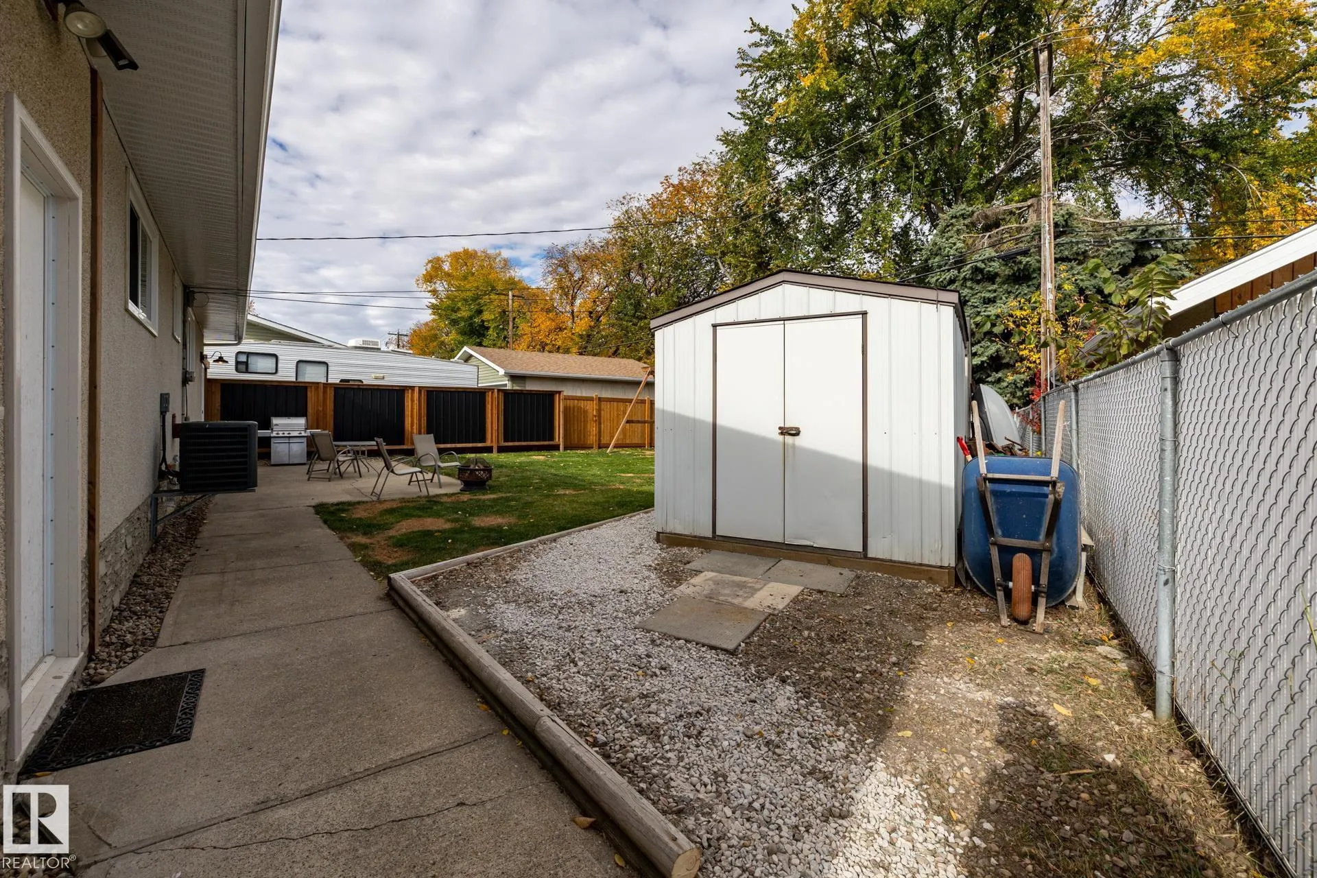 50 SPRINGFIELD Crescent