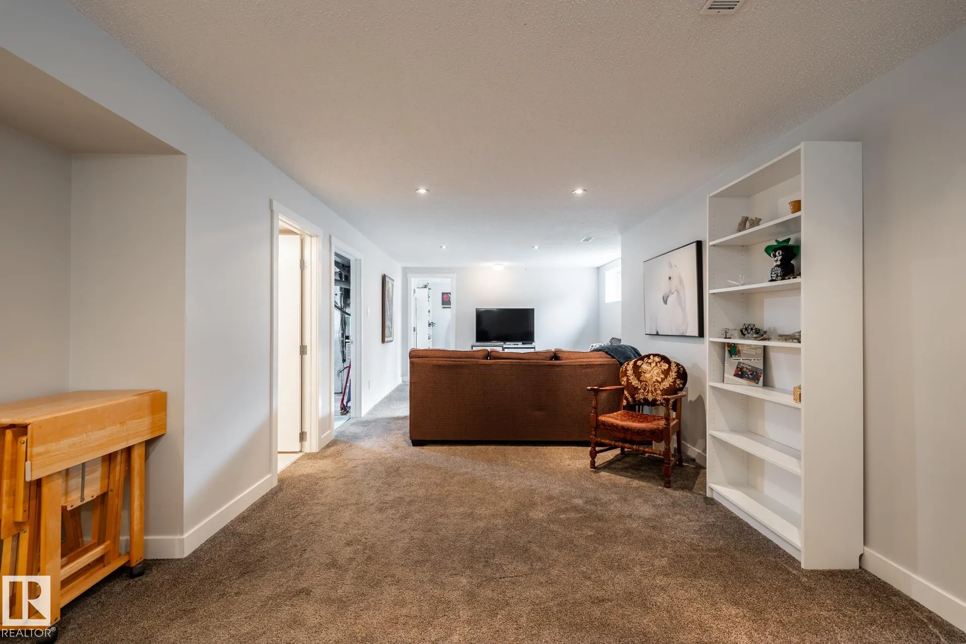 50 SPRINGFIELD Crescent
