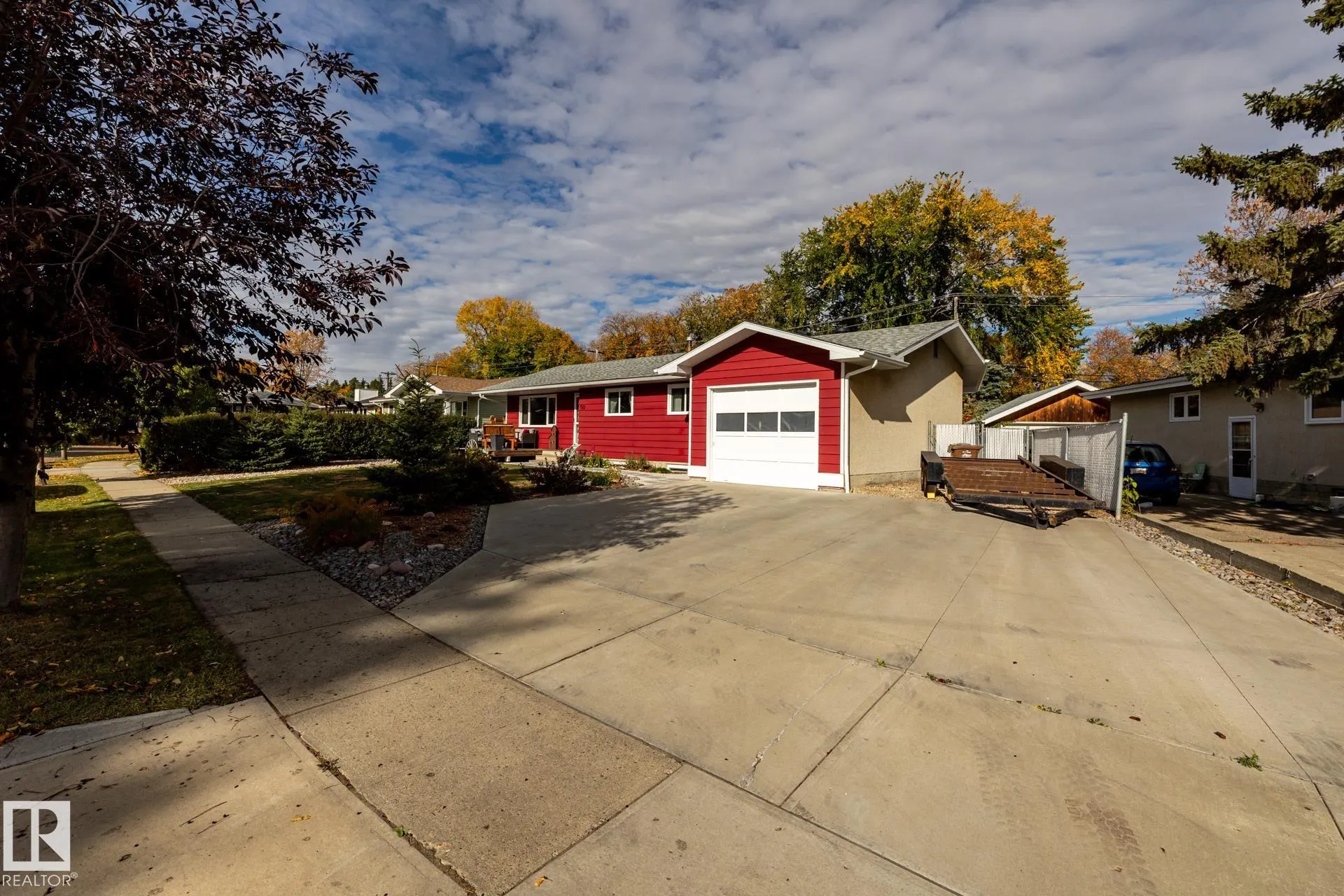 50 SPRINGFIELD Crescent