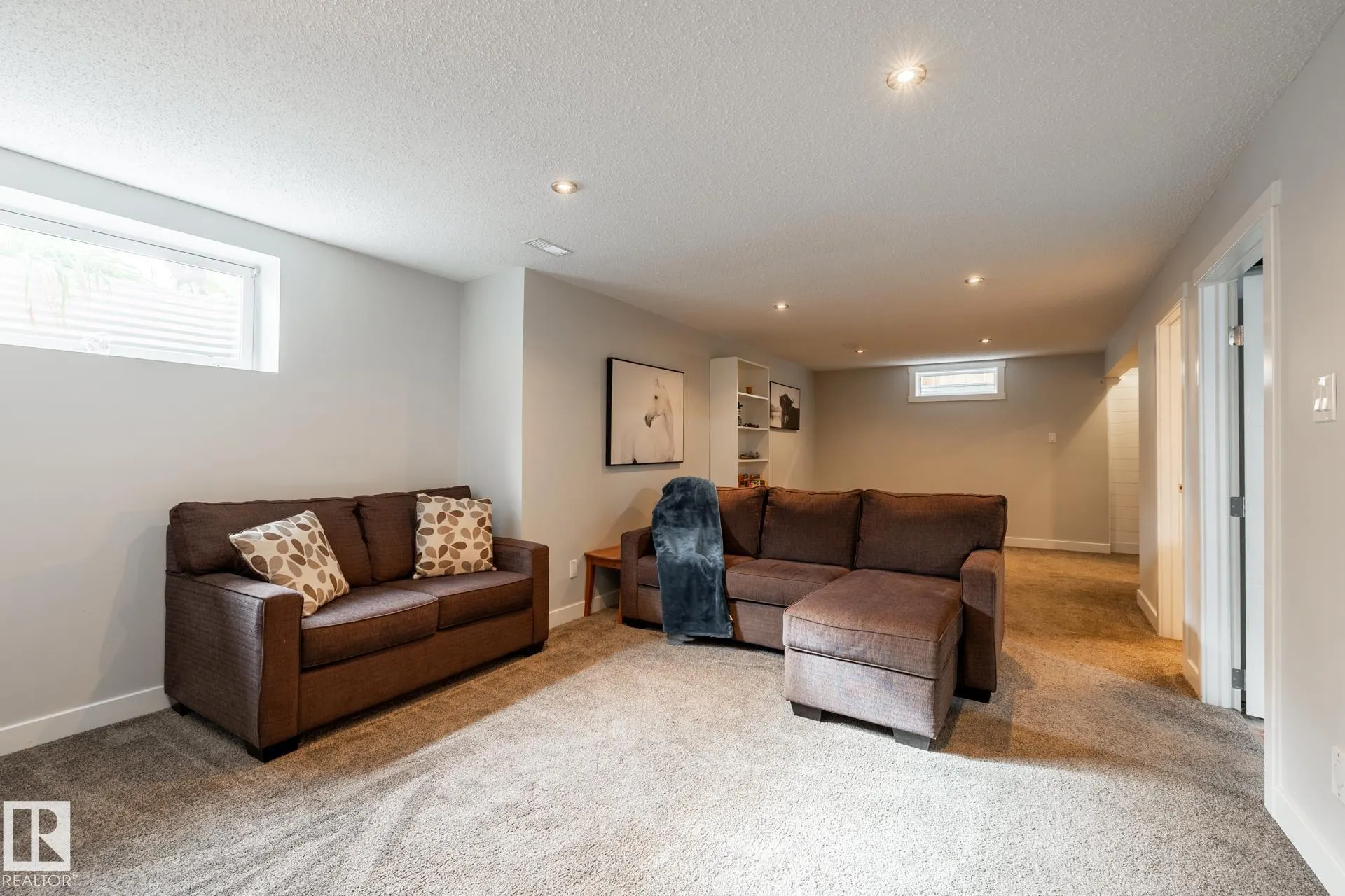 50 SPRINGFIELD Crescent