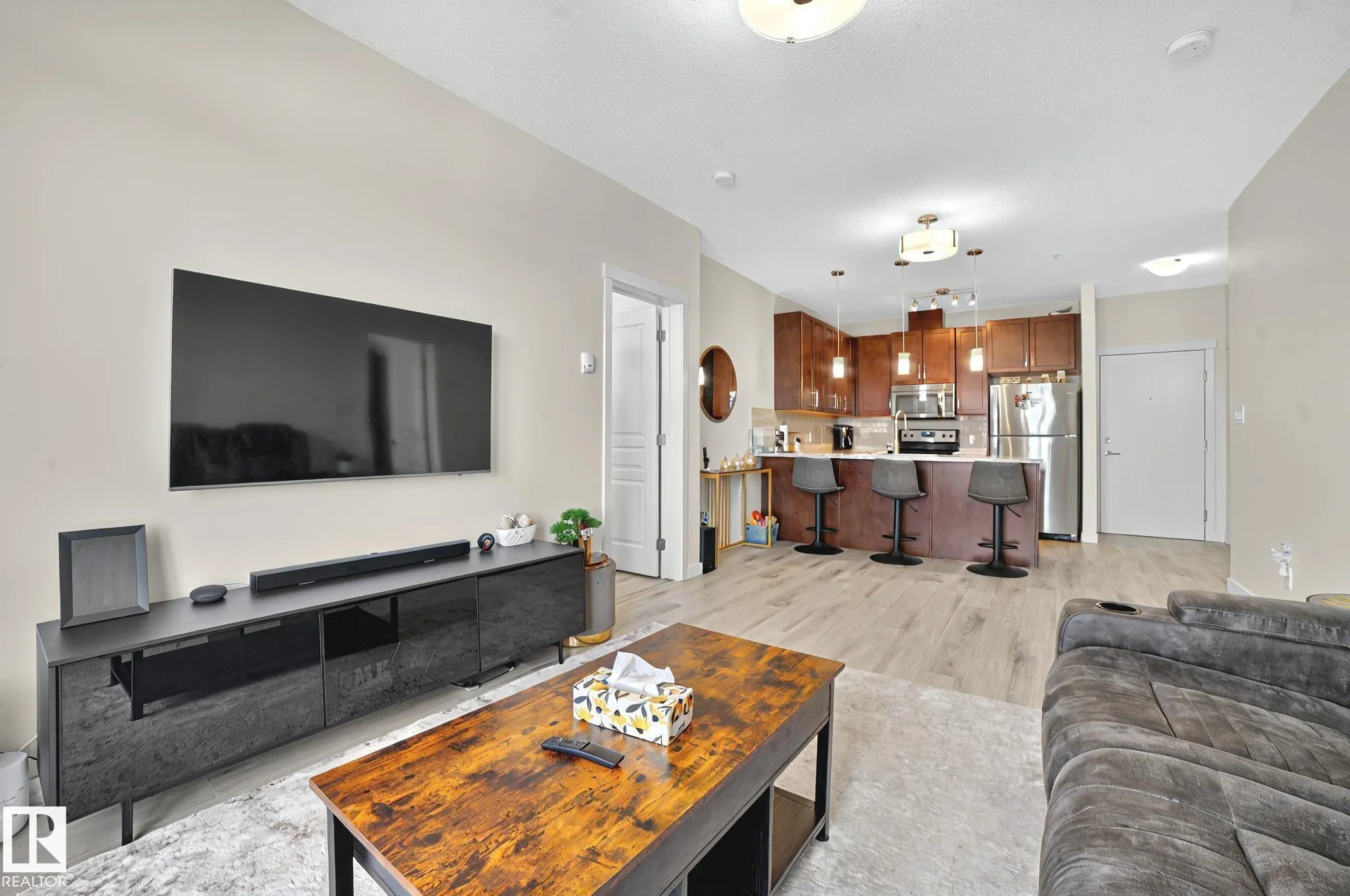 812 WELSH Drive