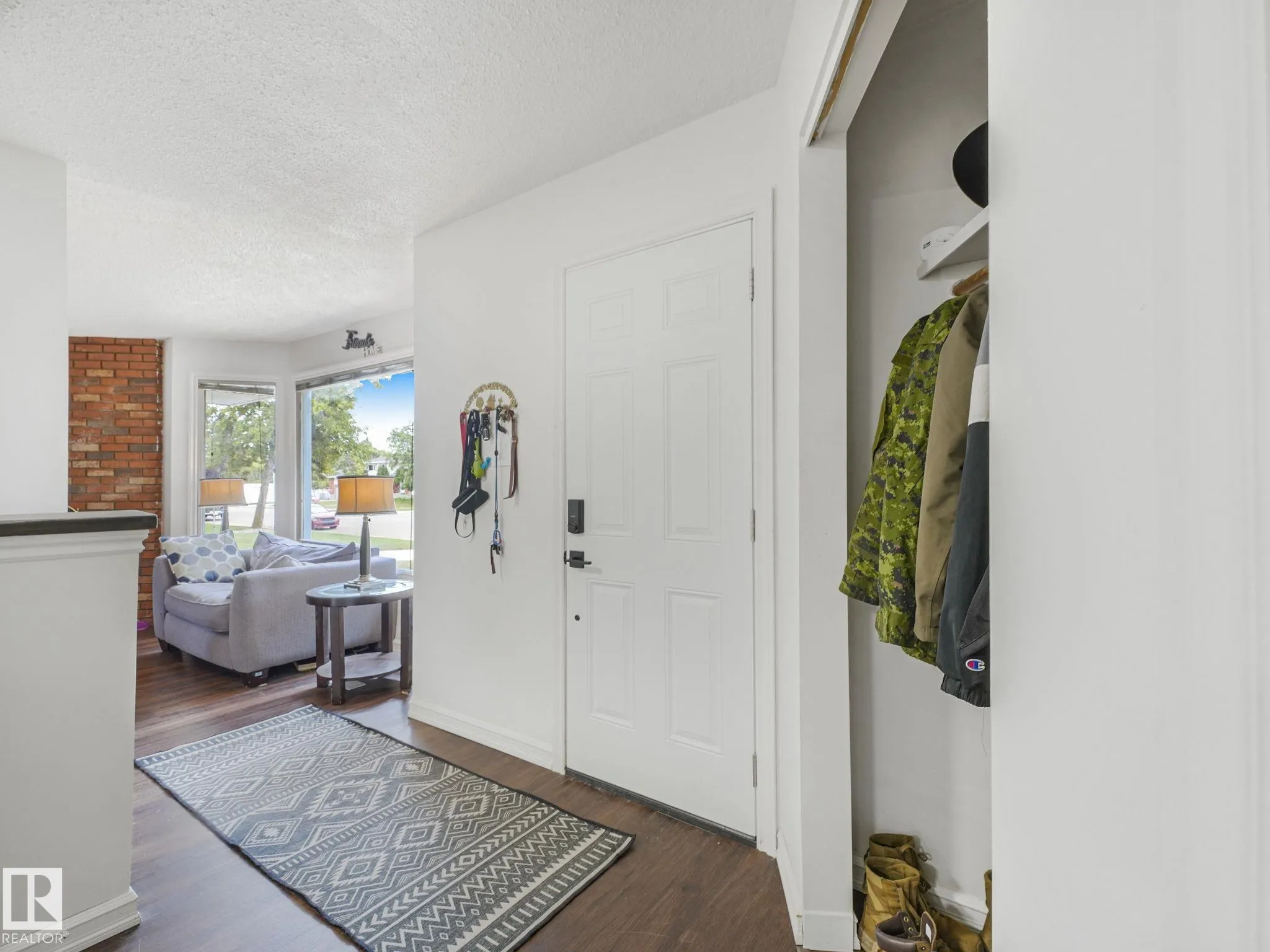 5546 CENTENNIAL Drive