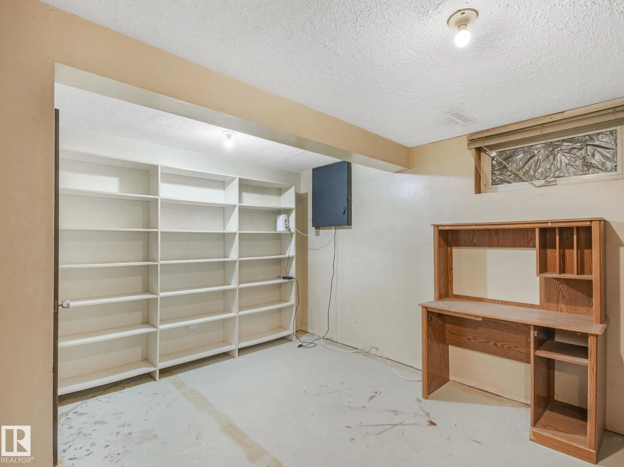 5546 CENTENNIAL Drive