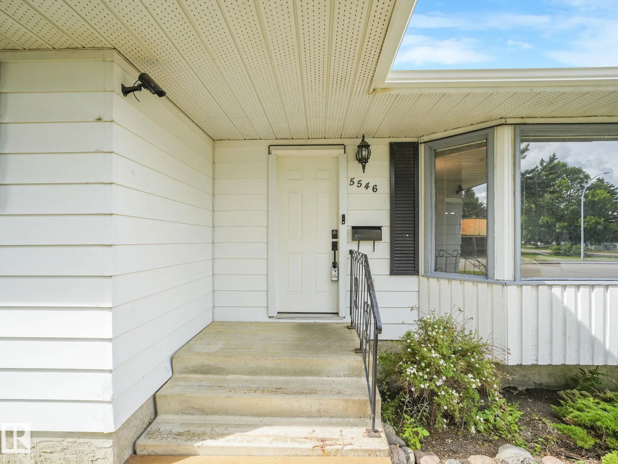 5546 CENTENNIAL Drive