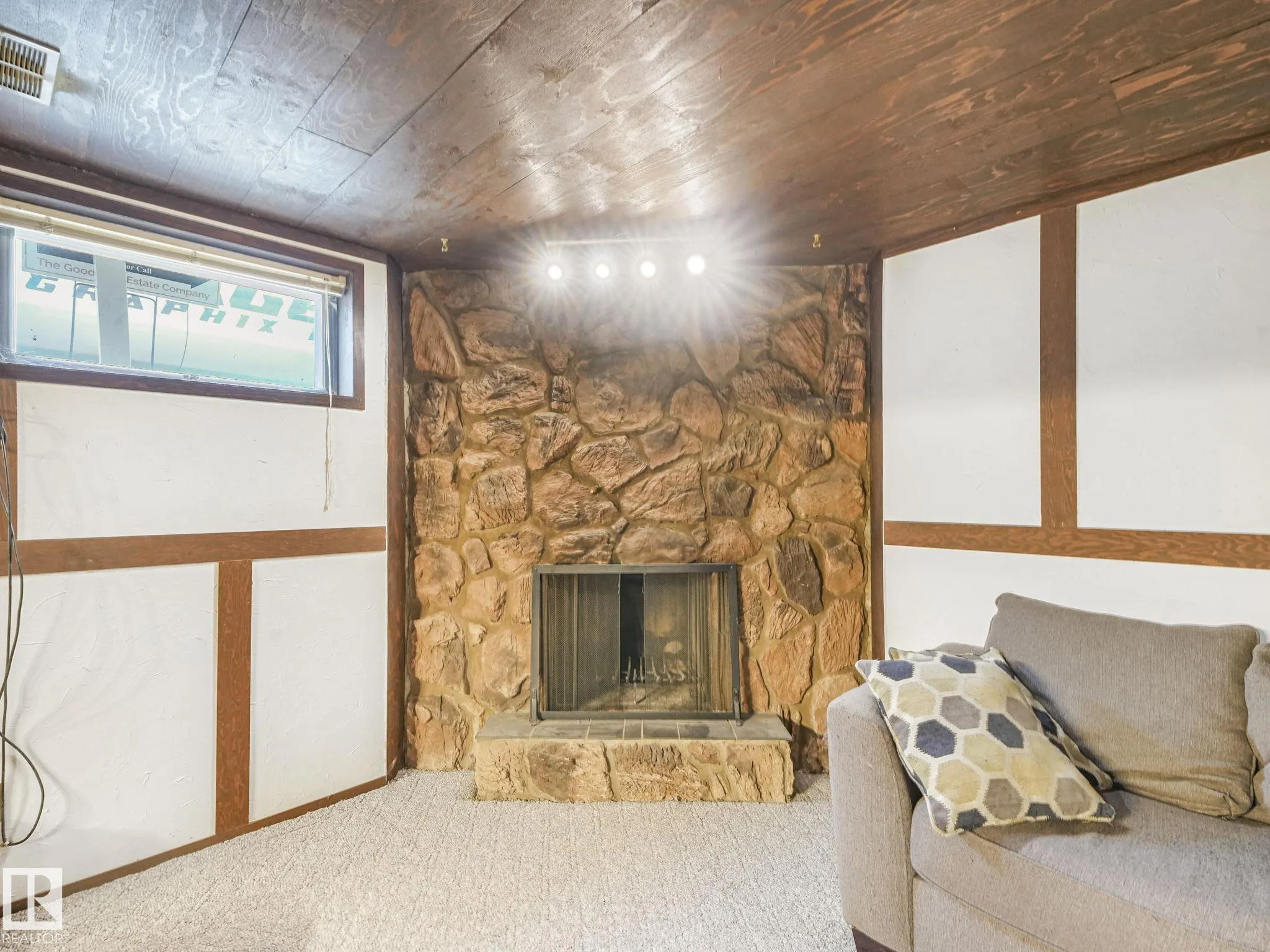 5546 CENTENNIAL Drive