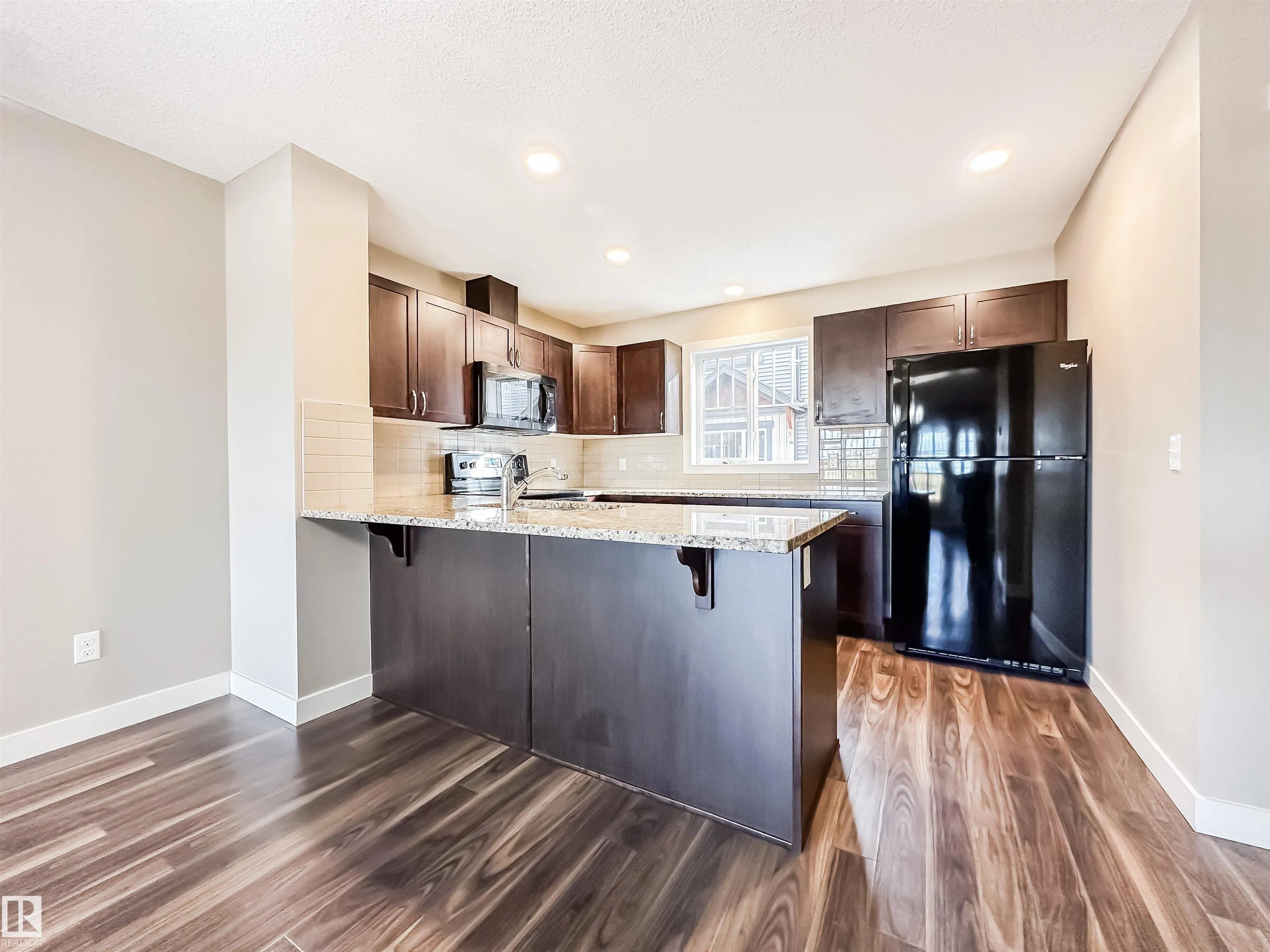 1005 GRAYDON HILL Boulevard