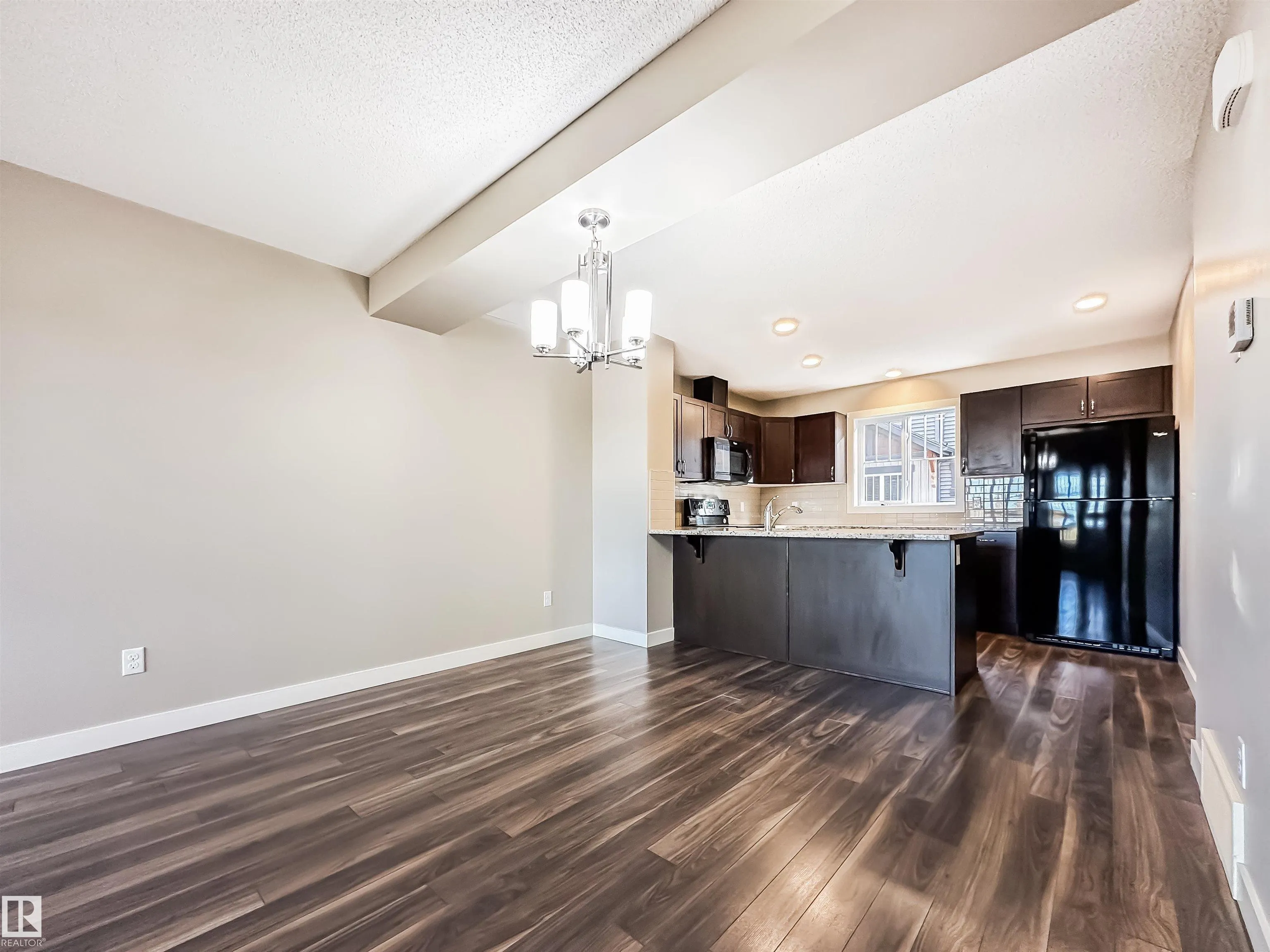 1005 GRAYDON HILL Boulevard