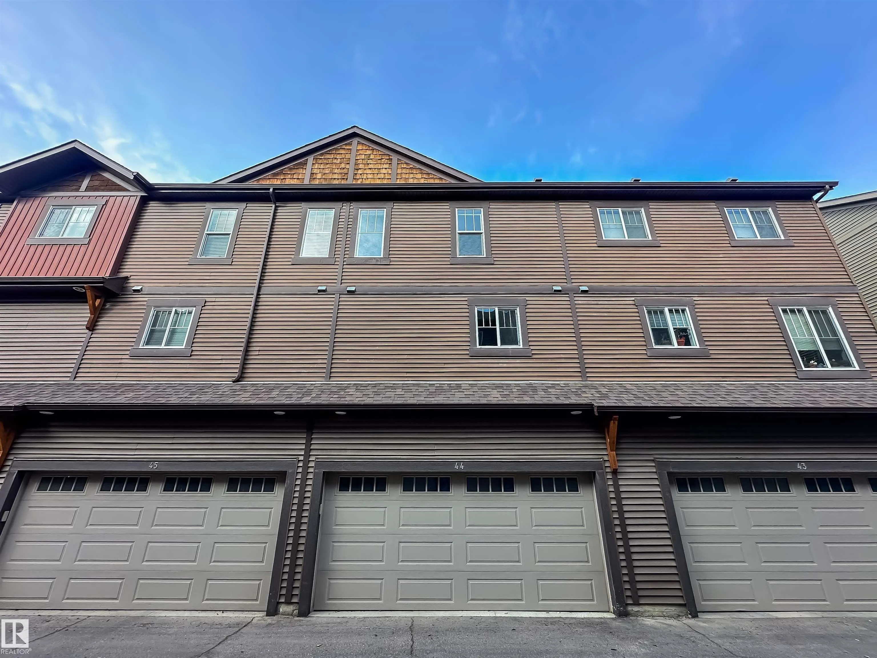 1005 GRAYDON HILL Boulevard