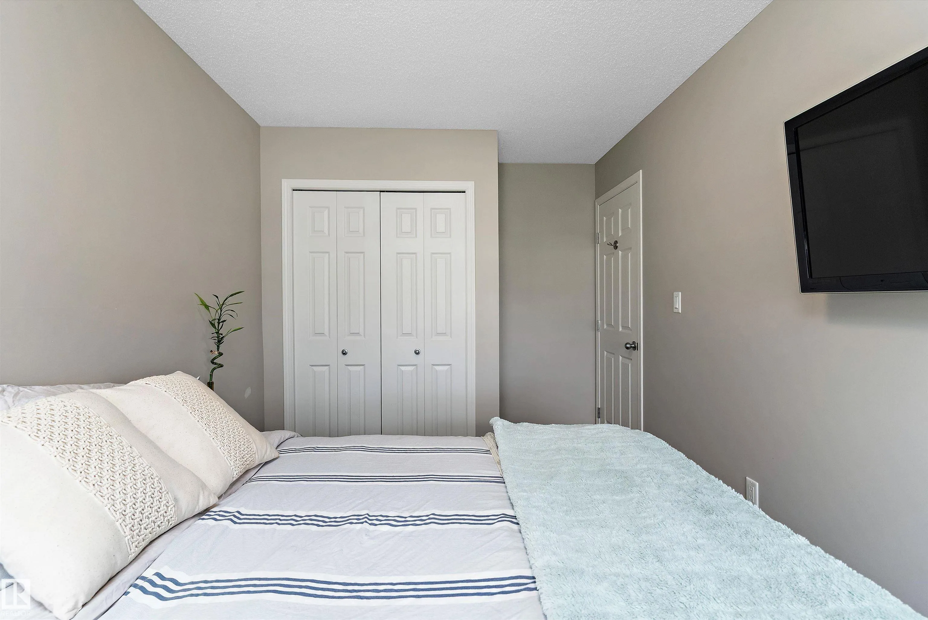 4019 ORCHARDS Drive