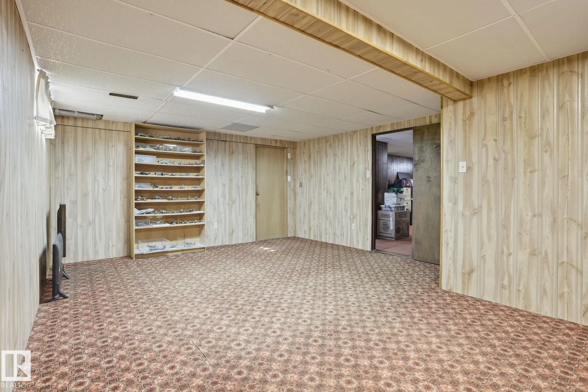 14208 30 Street