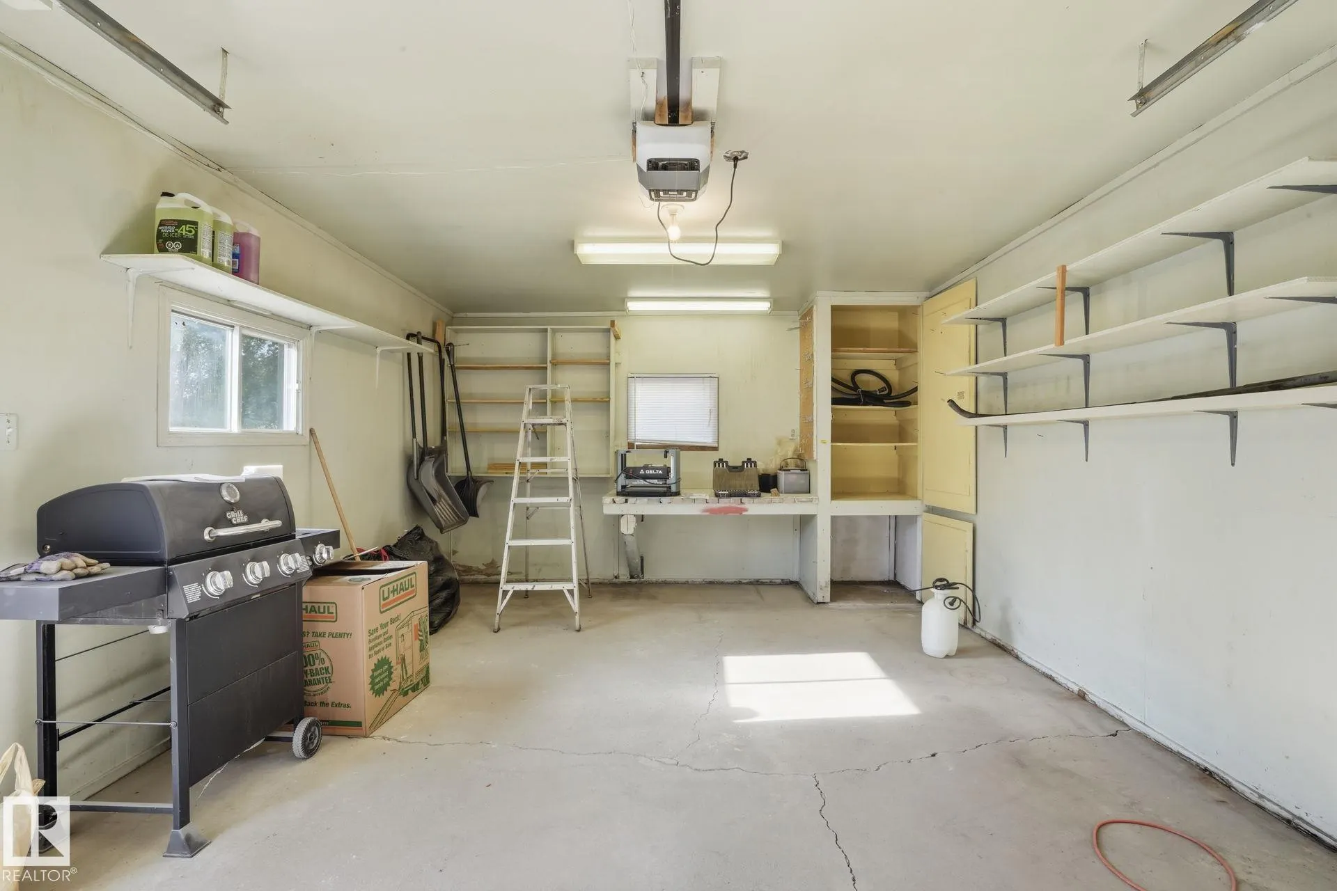 14208 30 Street