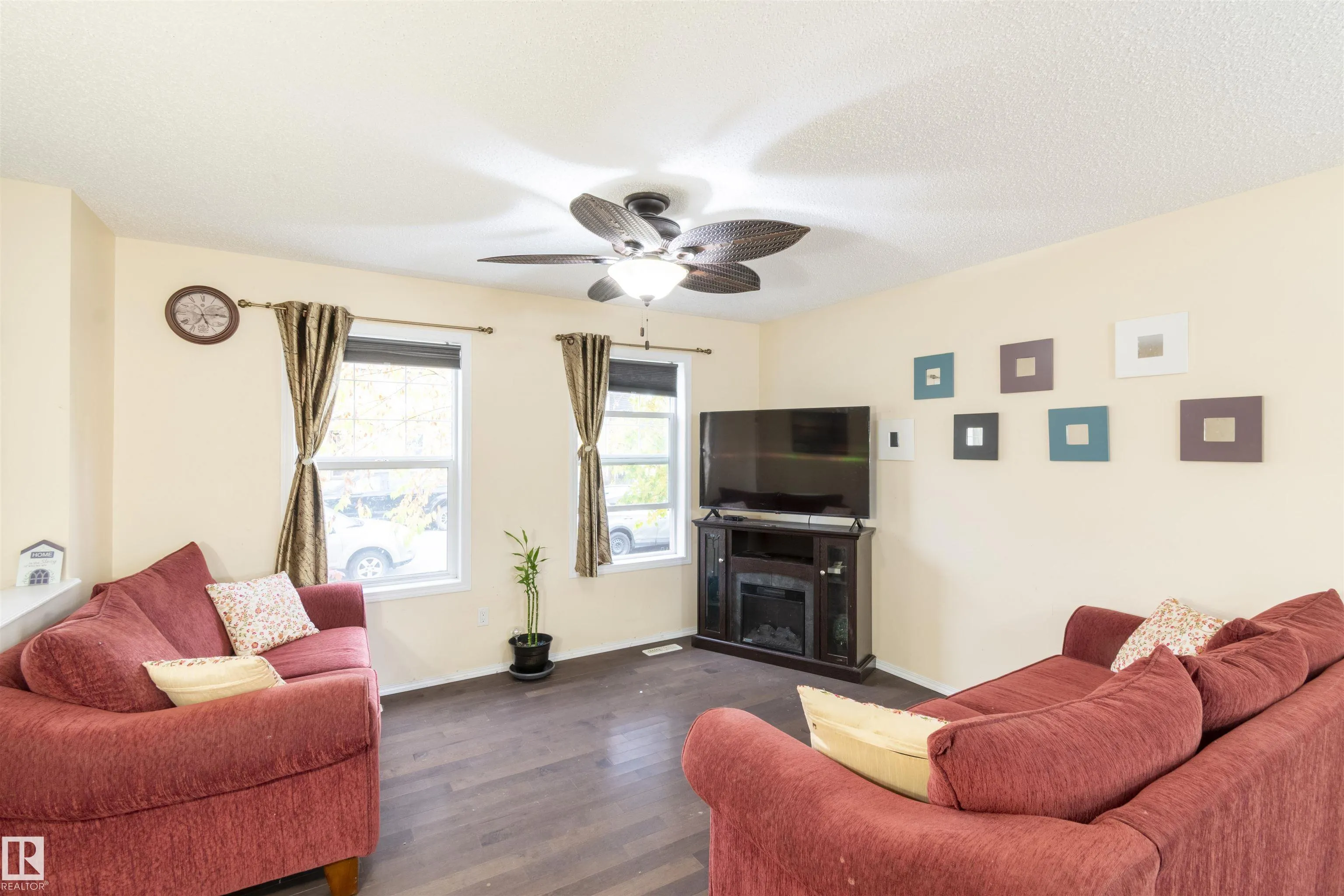 3019 ARTHURS Crescent