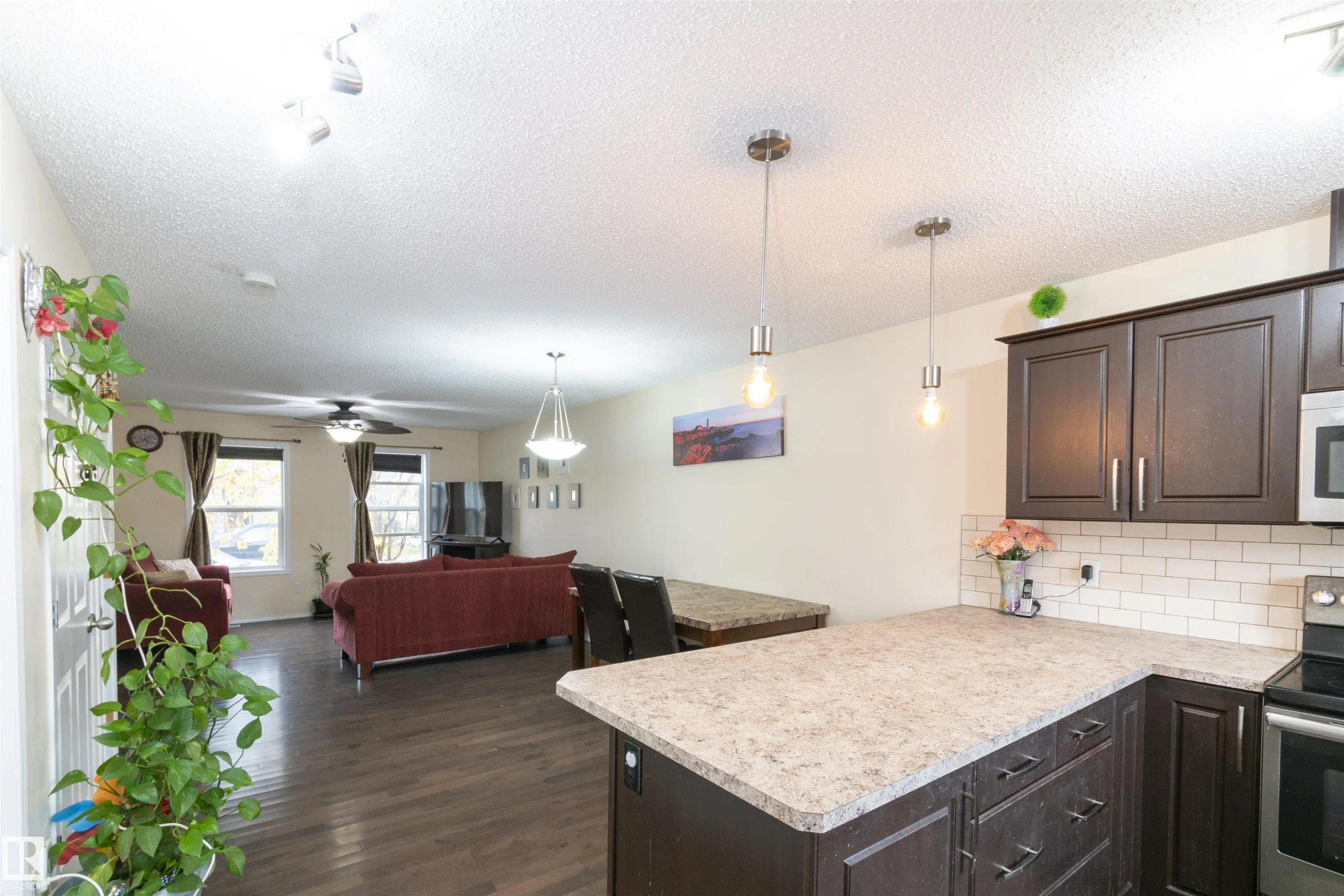 3019 ARTHURS Crescent