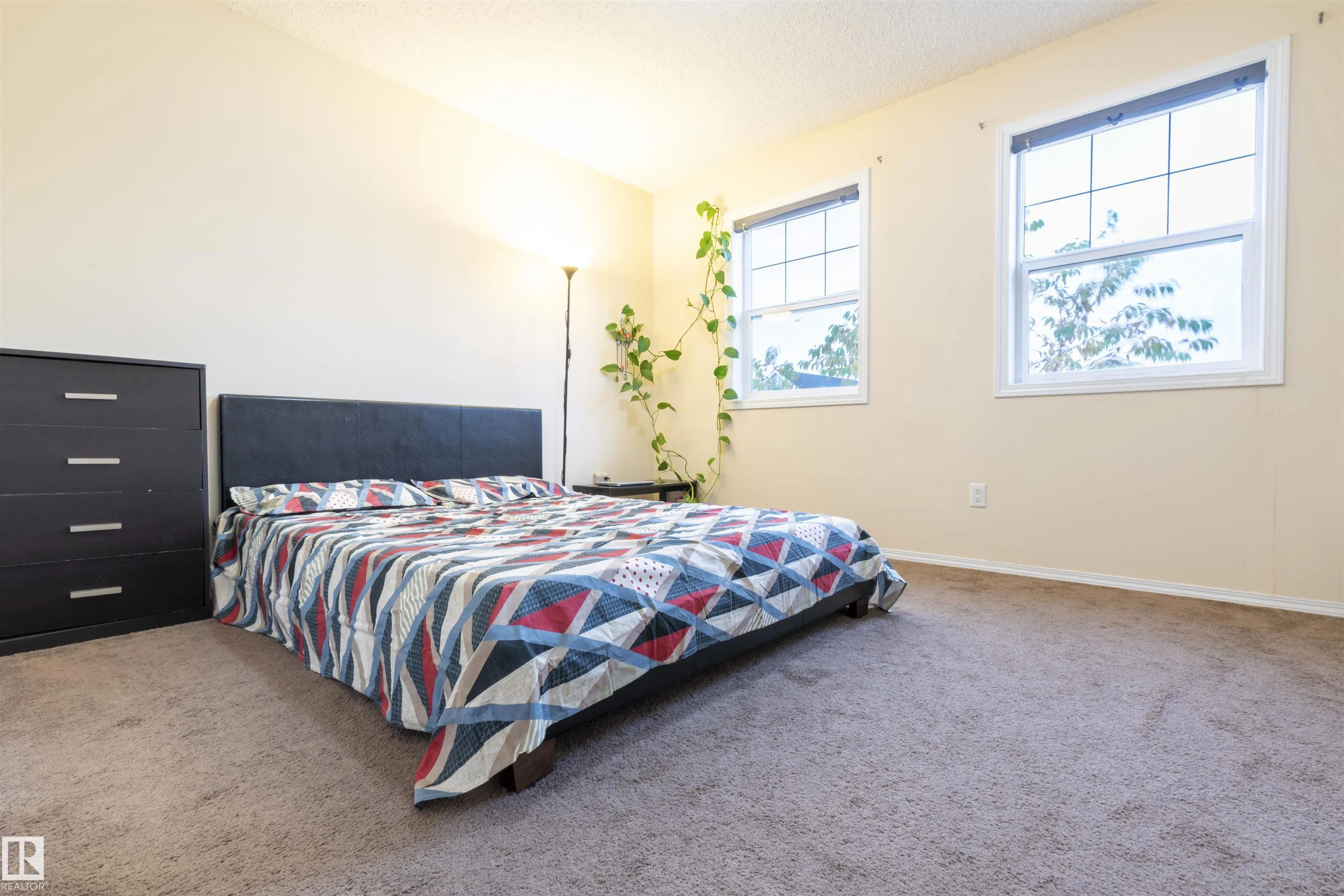 3019 ARTHURS Crescent