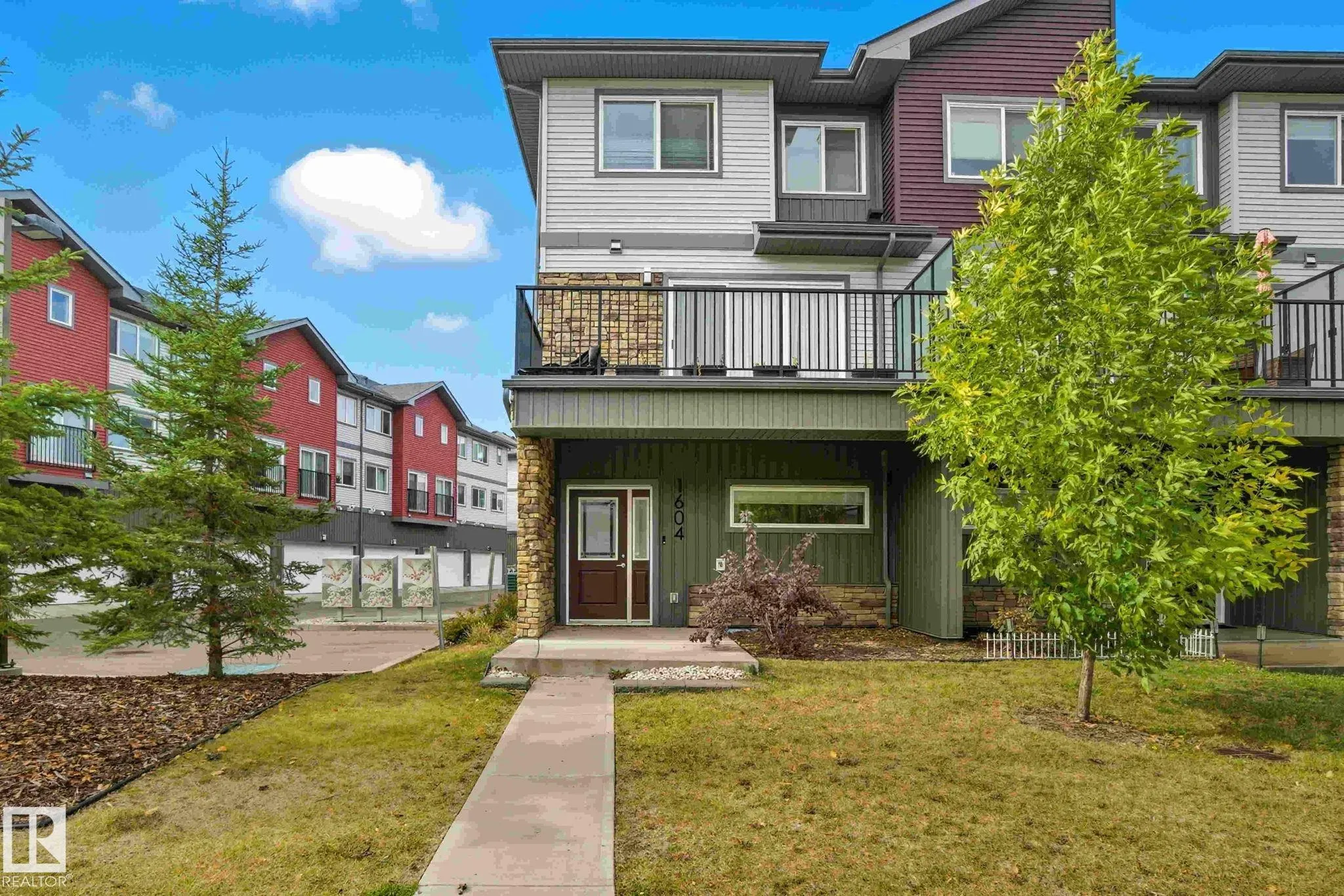 1604 33A Street