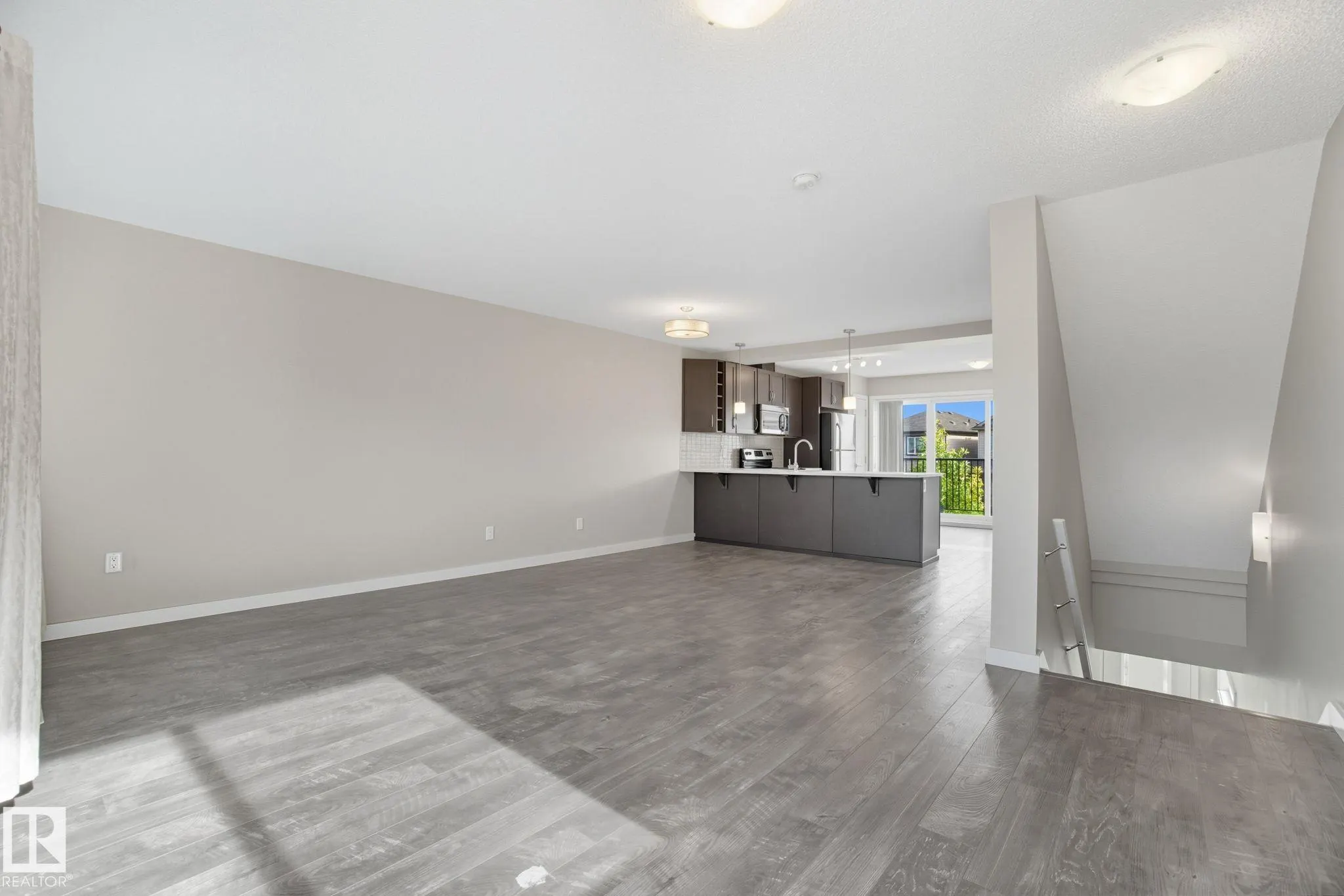 1604 33A Street