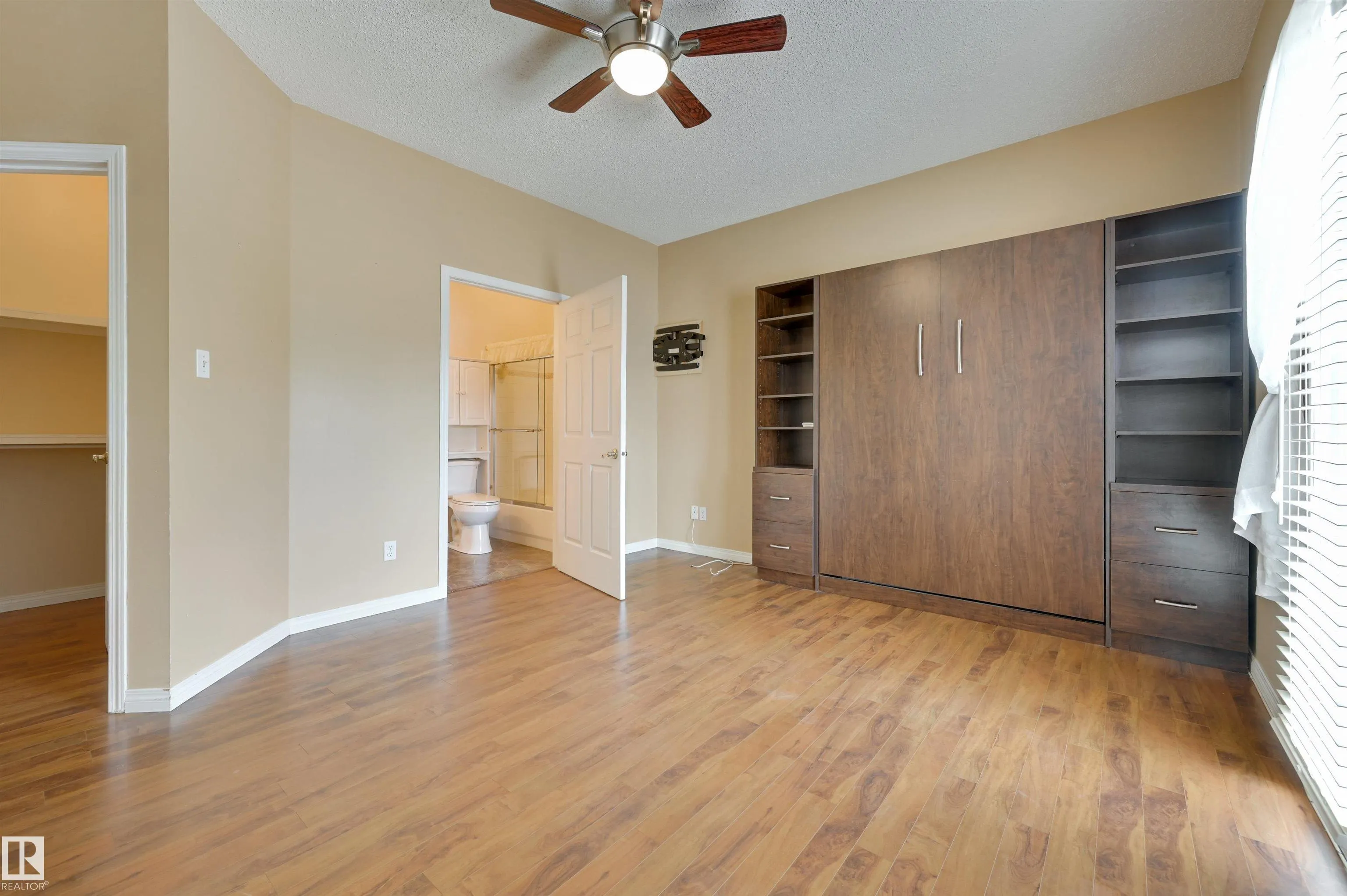 11308 130 Avenue