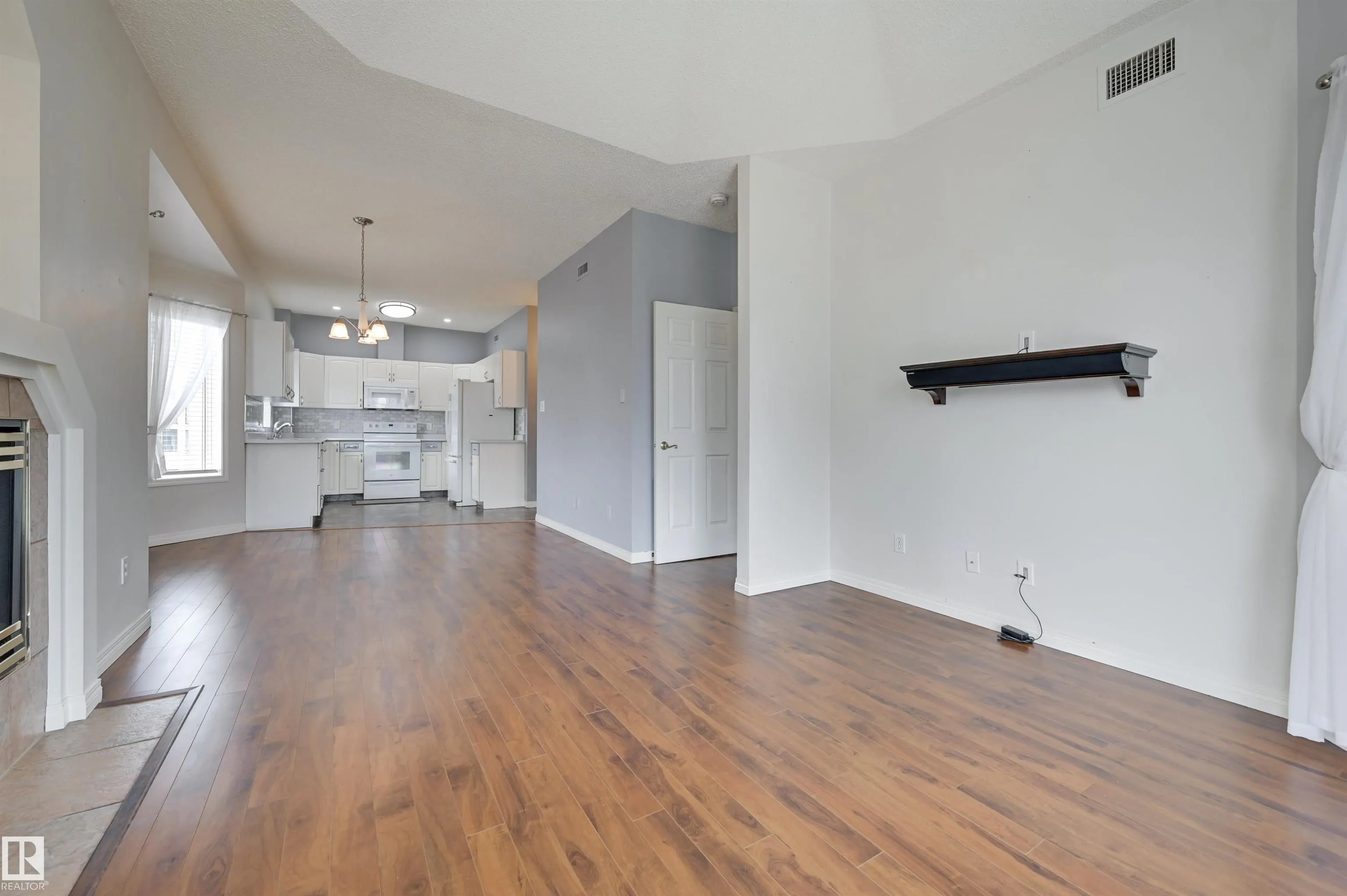 11308 130 Avenue