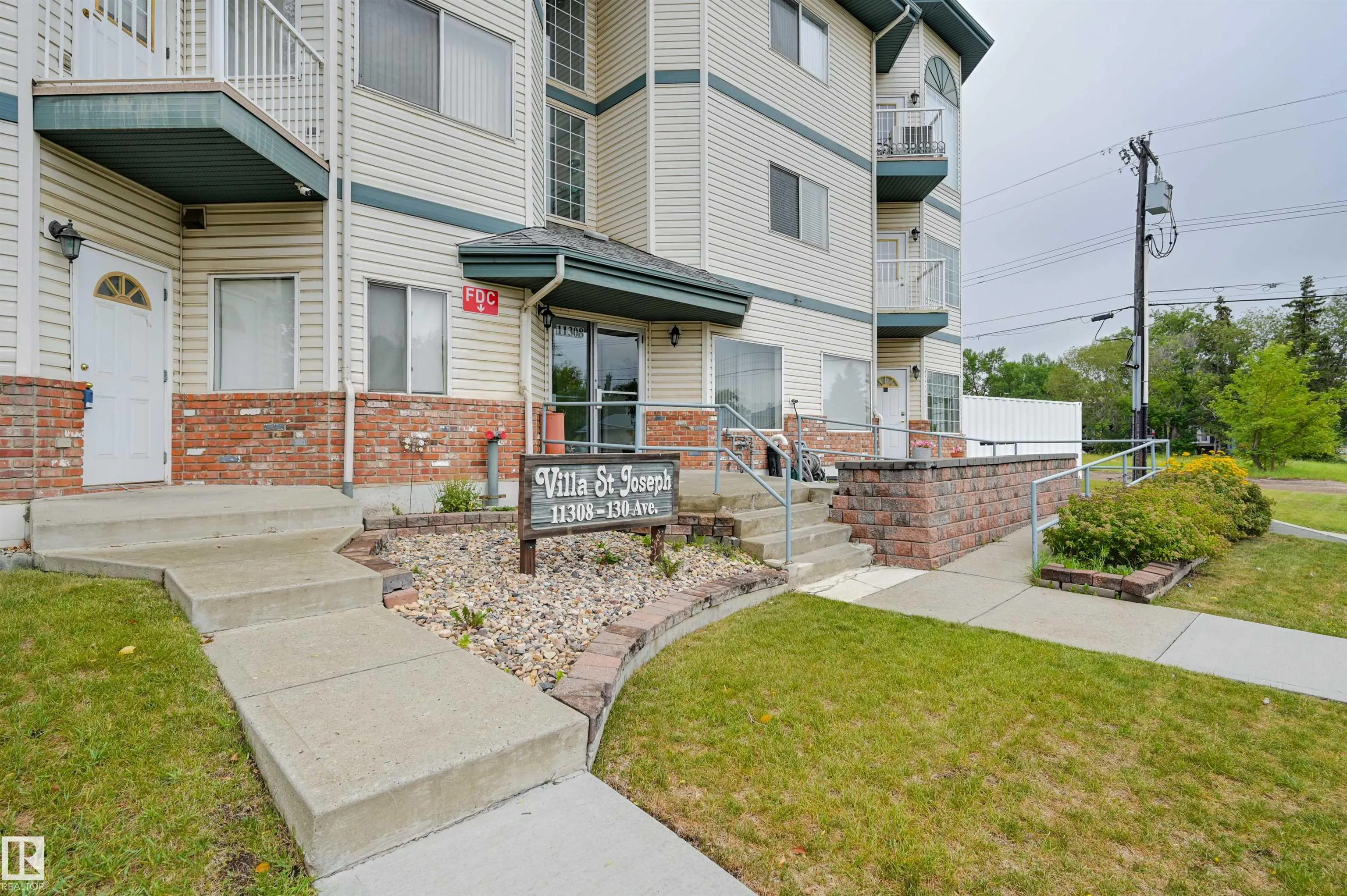 11308 130 Avenue