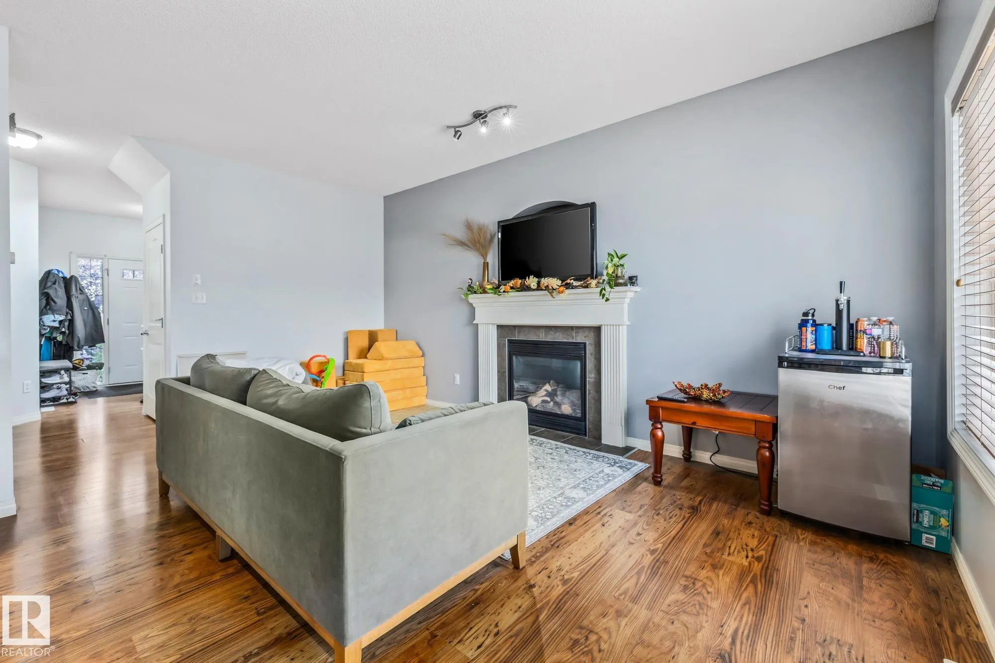 355 SUMMERTON Crescent