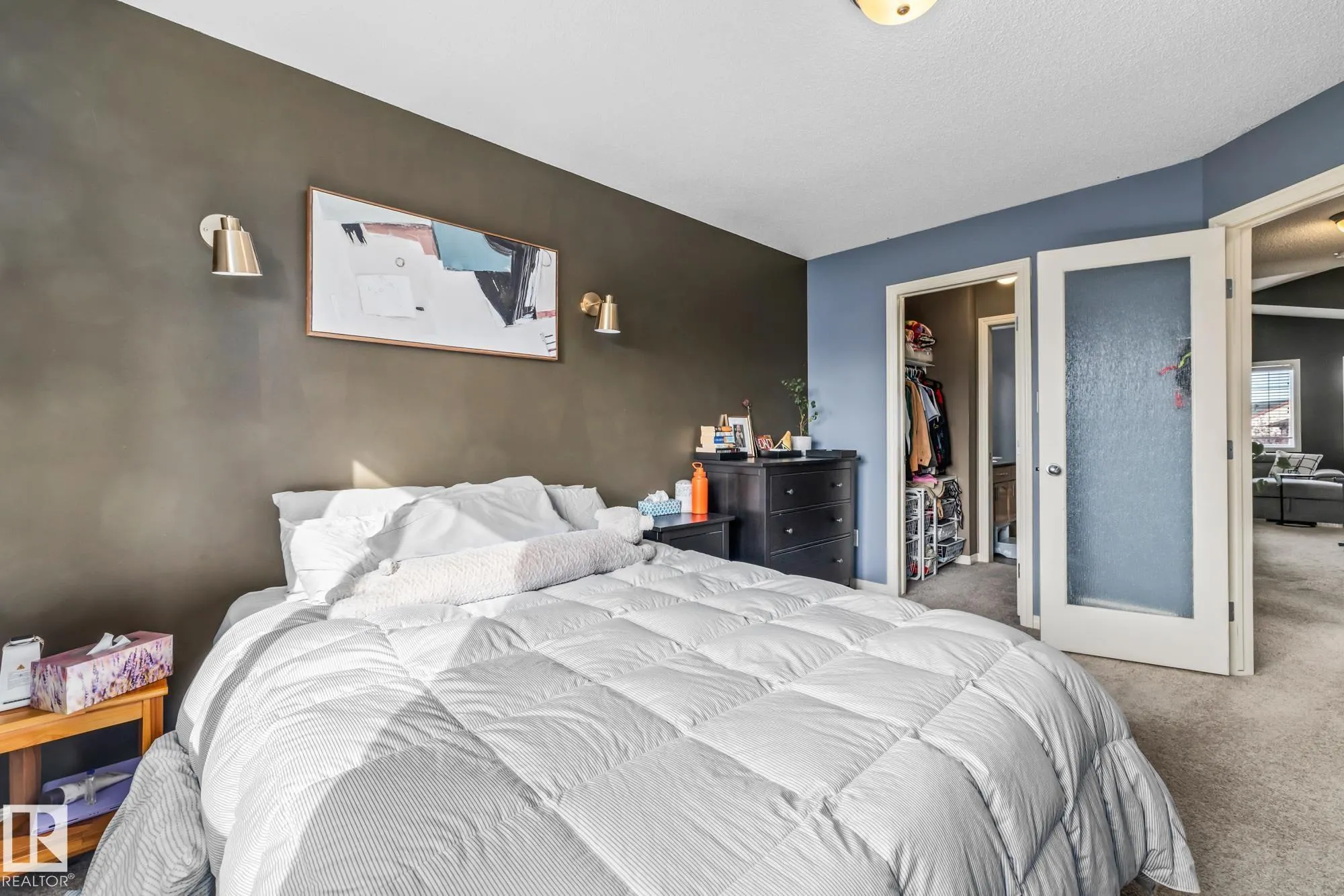 355 SUMMERTON Crescent