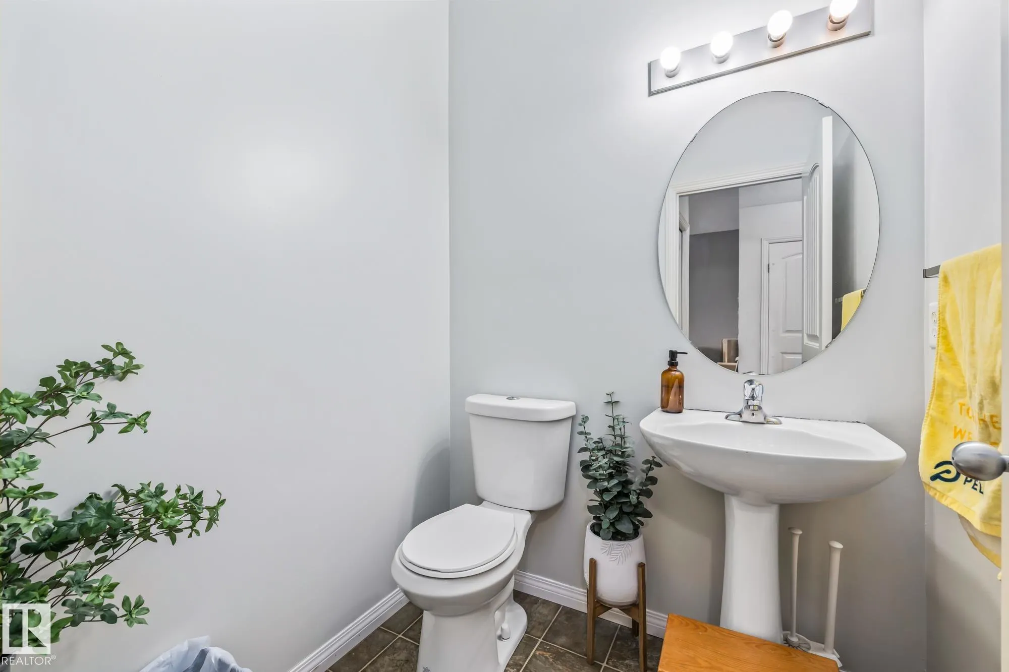 355 SUMMERTON Crescent