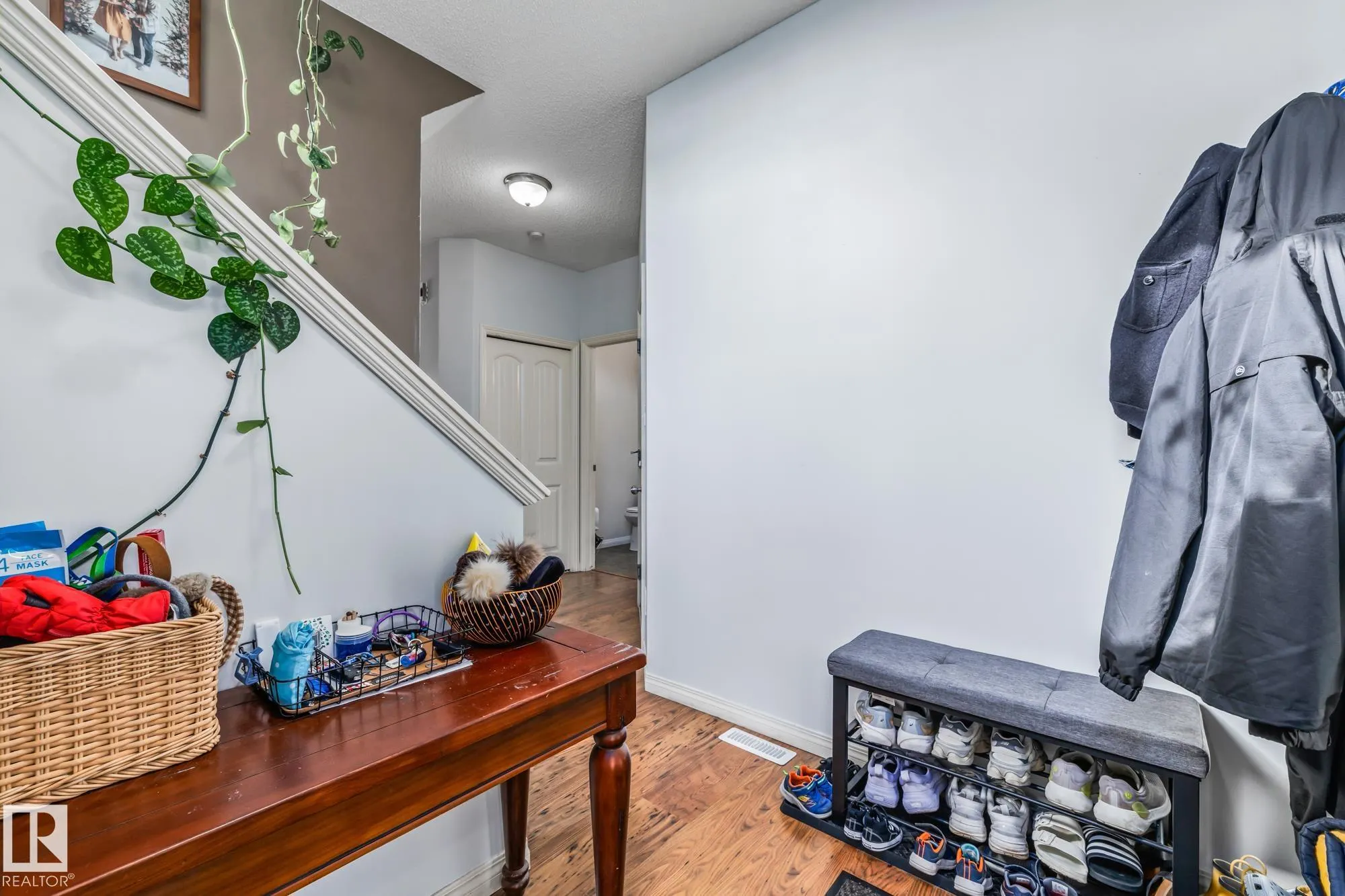 355 SUMMERTON Crescent