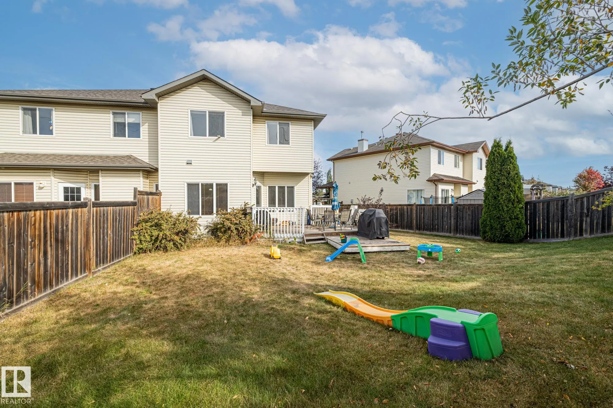 355 SUMMERTON Crescent