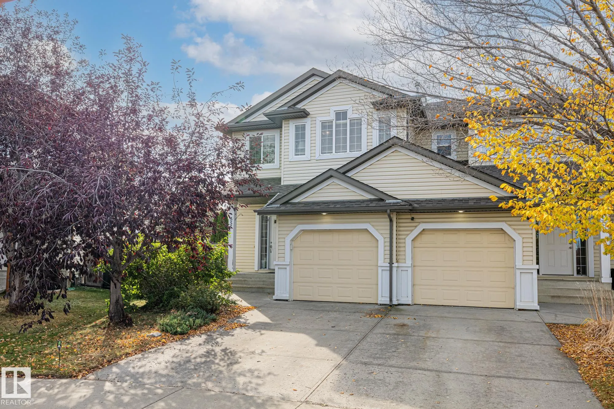 355 SUMMERTON Crescent