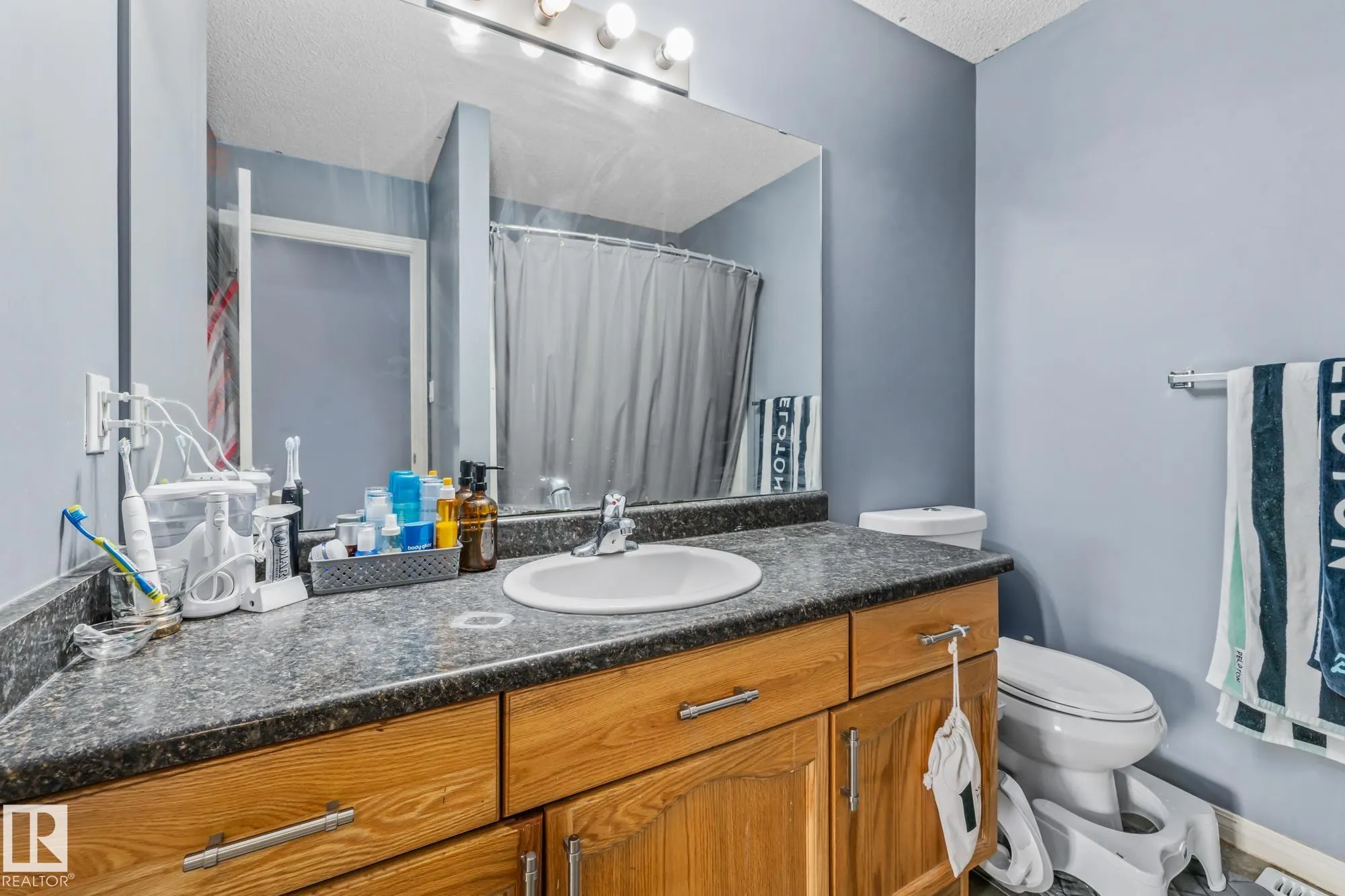 355 SUMMERTON Crescent