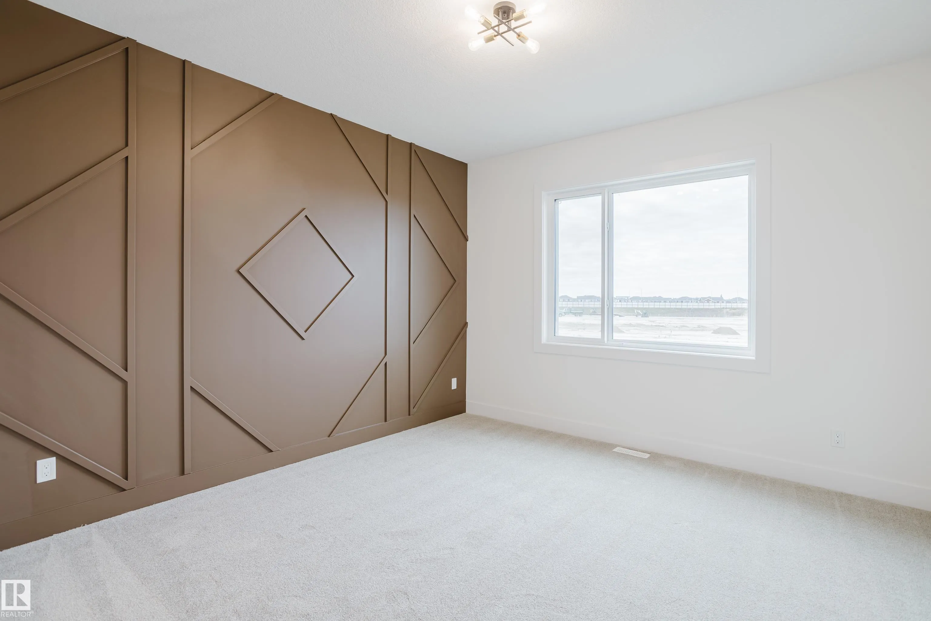 341 Munn Way