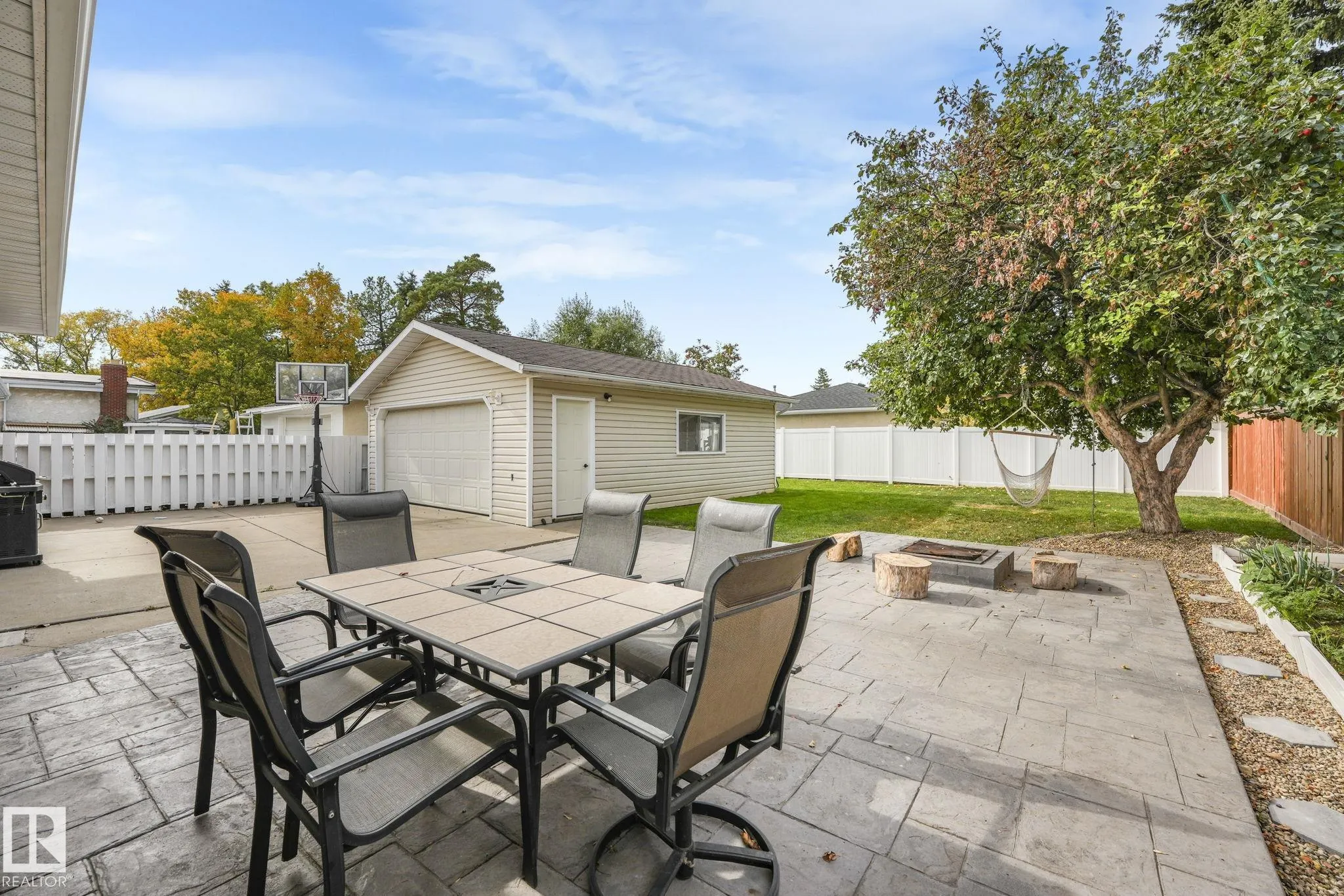 1020 MONY PENNY Crescent