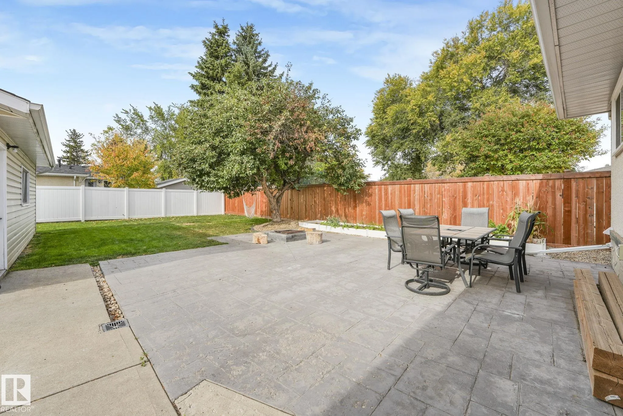 1020 MONY PENNY Crescent