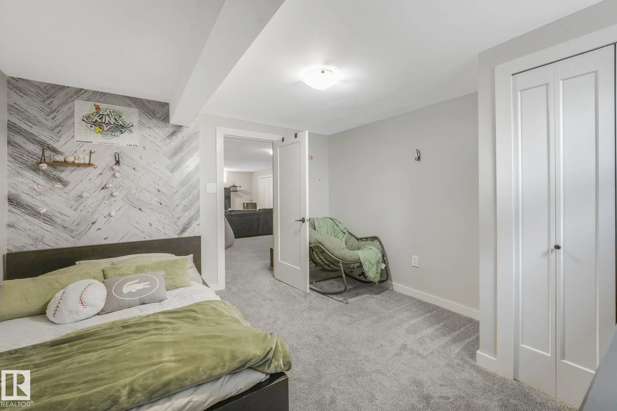 1020 MONY PENNY Crescent