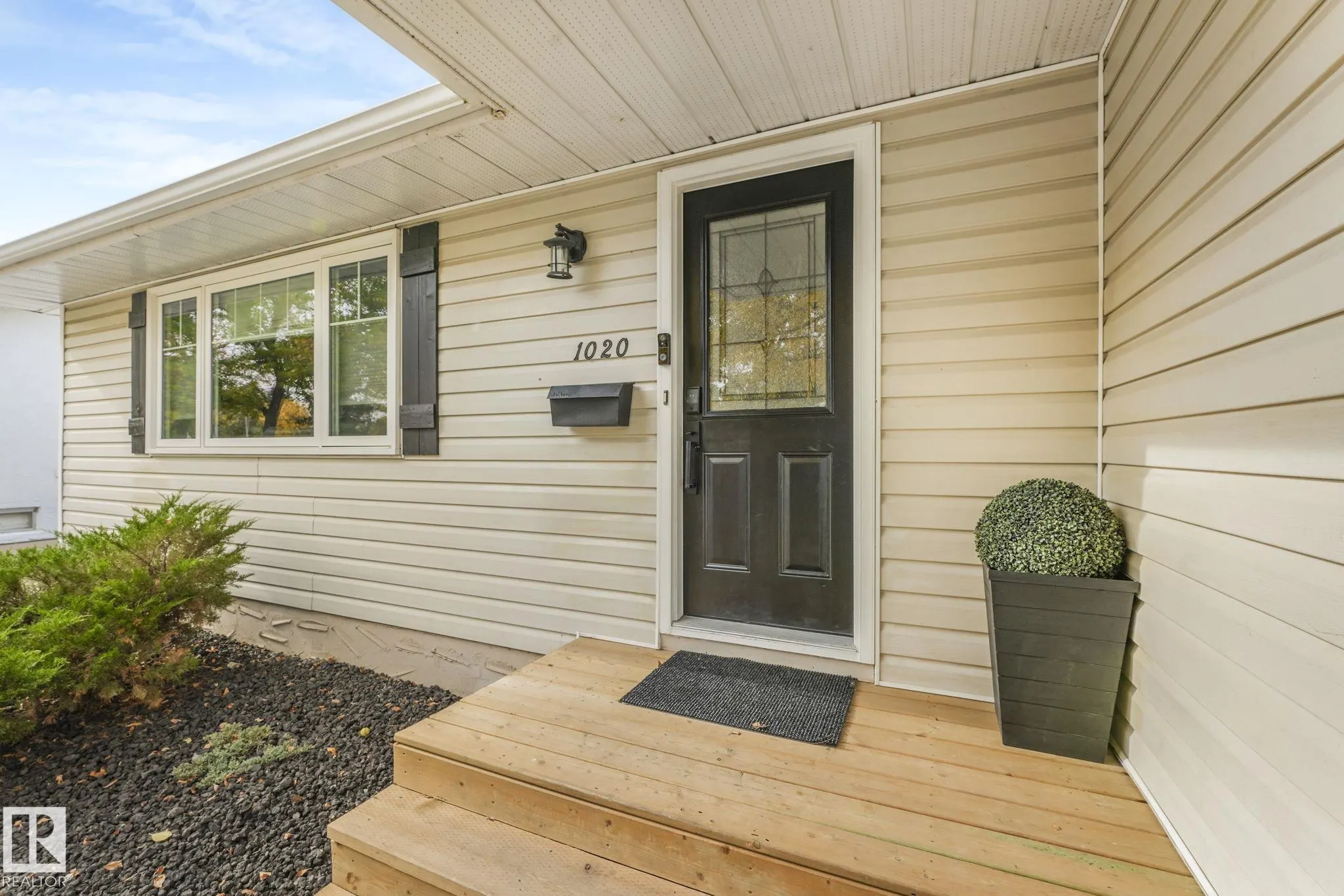 1020 MONY PENNY Crescent