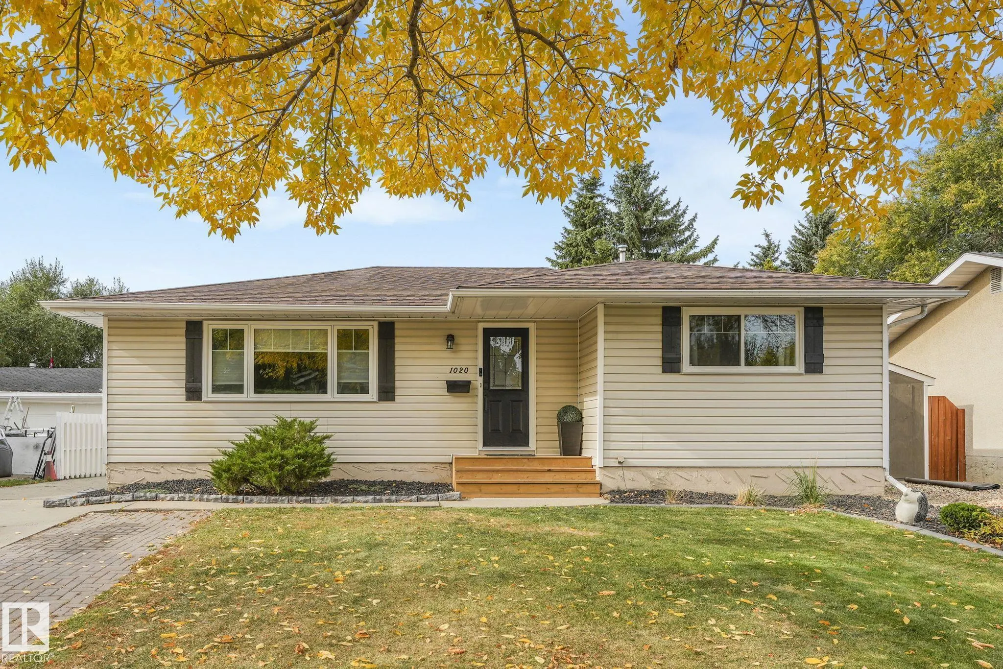 1020 MONY PENNY Crescent