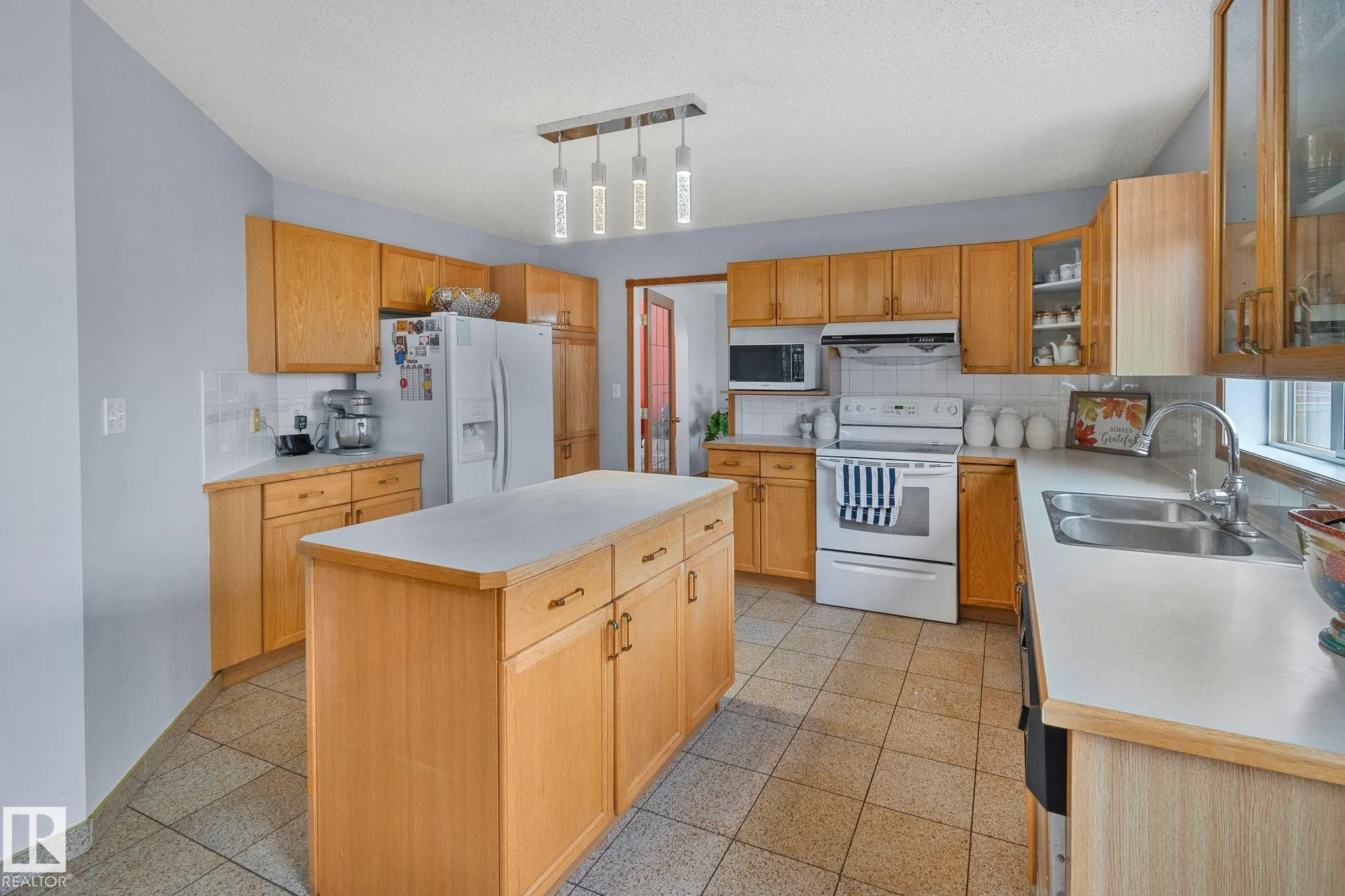 1238 Joyce Crescent
